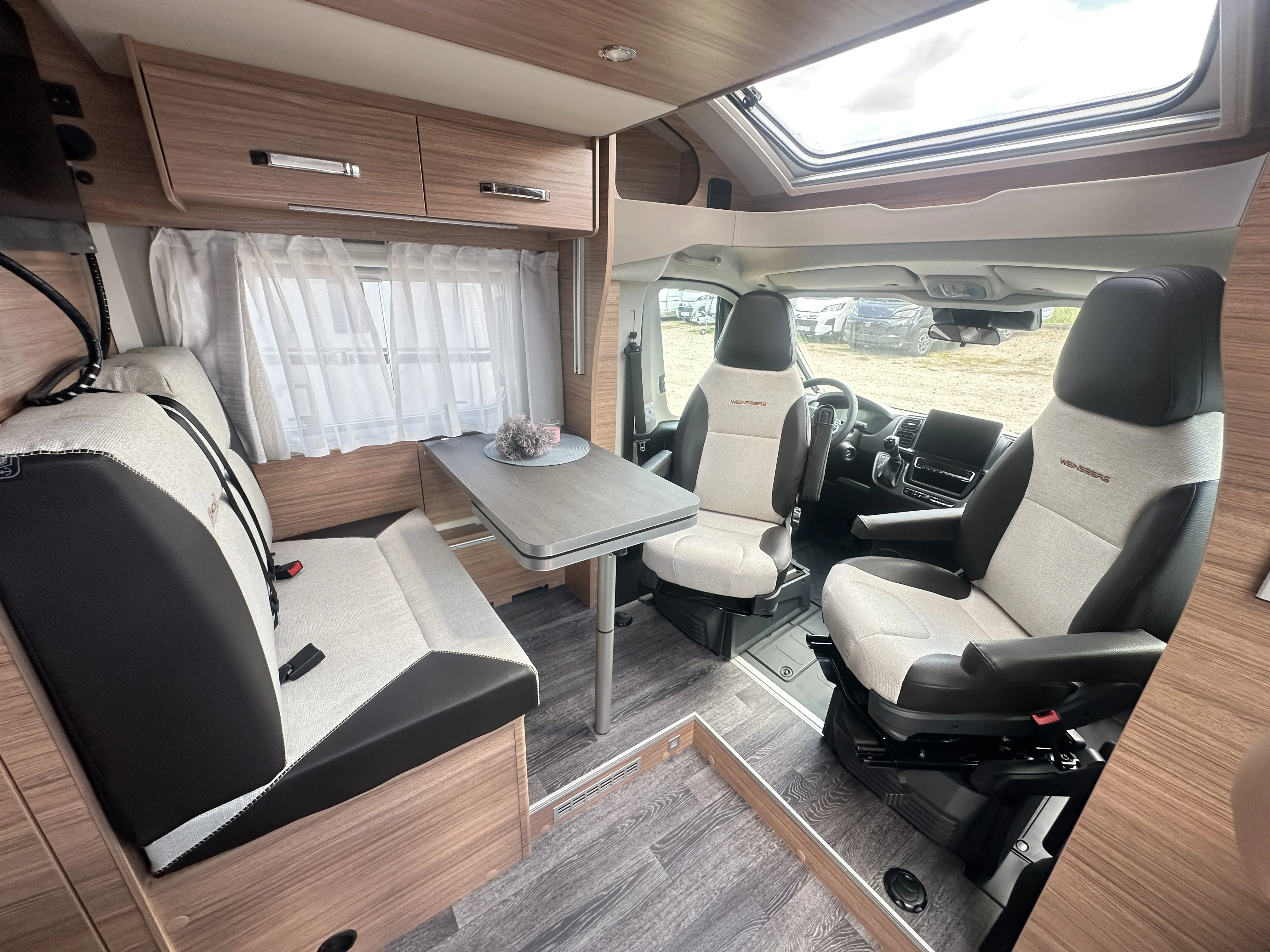 WB CaraSuite 650 MEG Spicy - 5238  (3).JPG