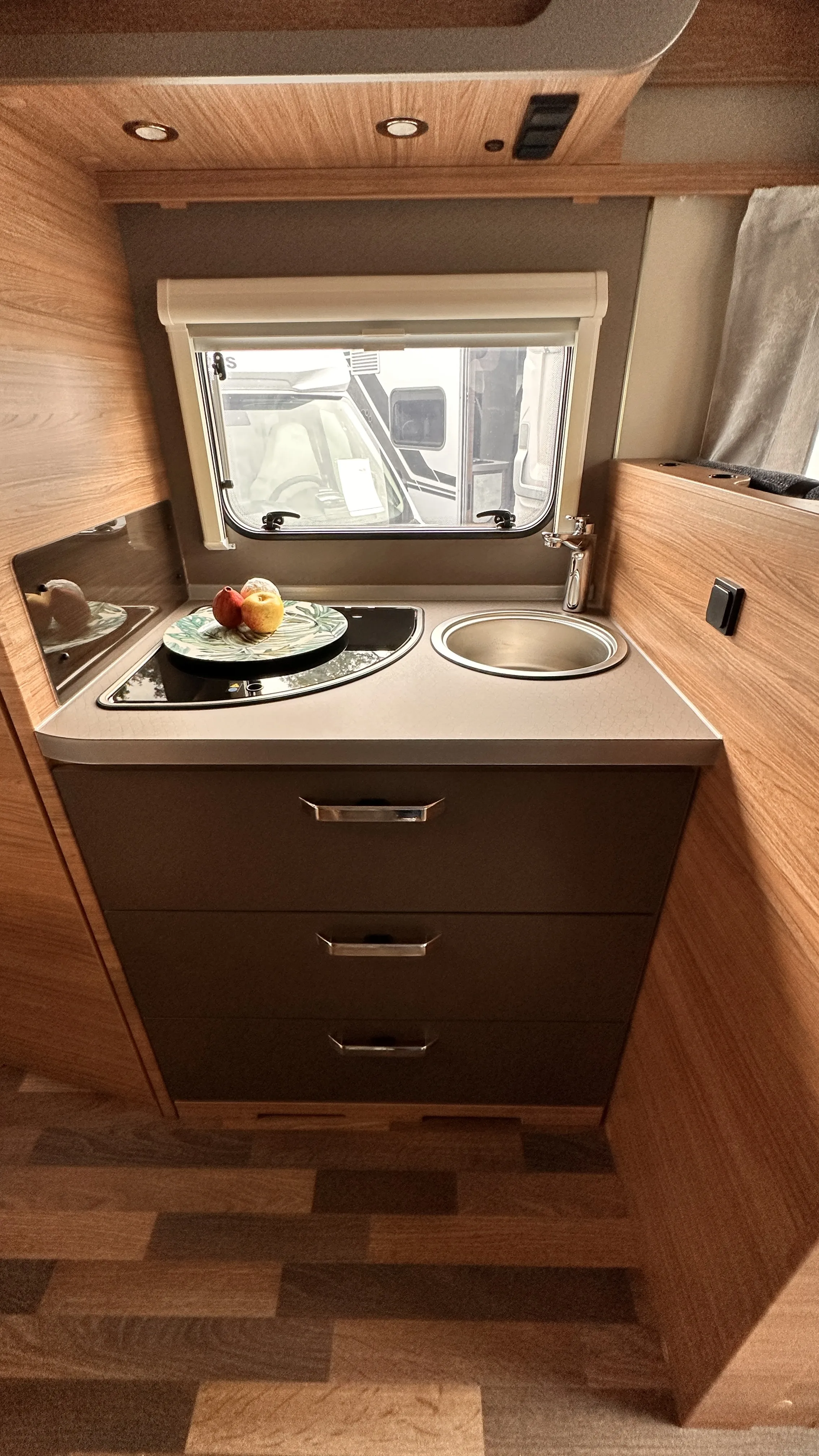 WB CaraSuite 650 MF 4946 (13).JPG