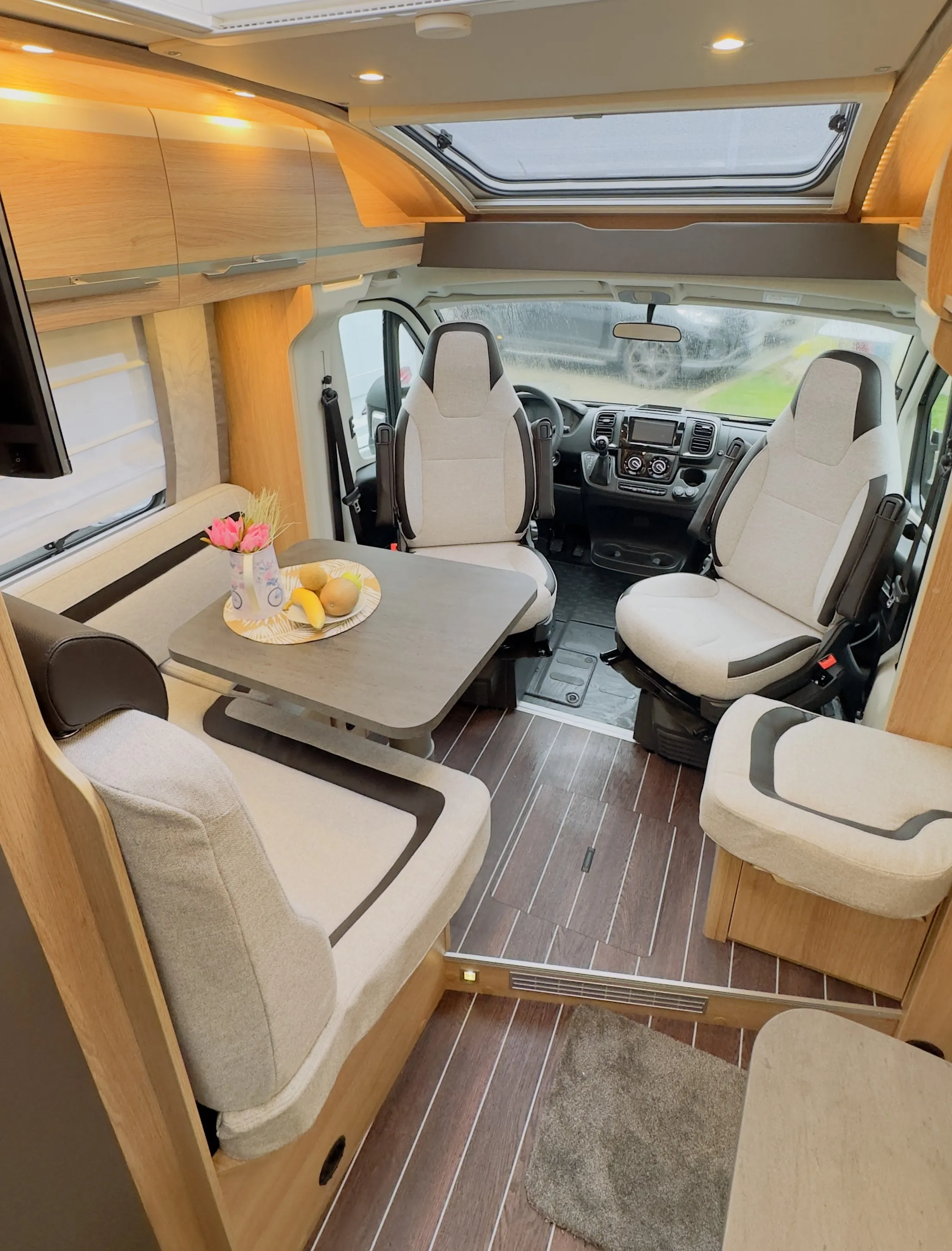 Knaus sky Ti 650 MEG 4981 (10).JPG