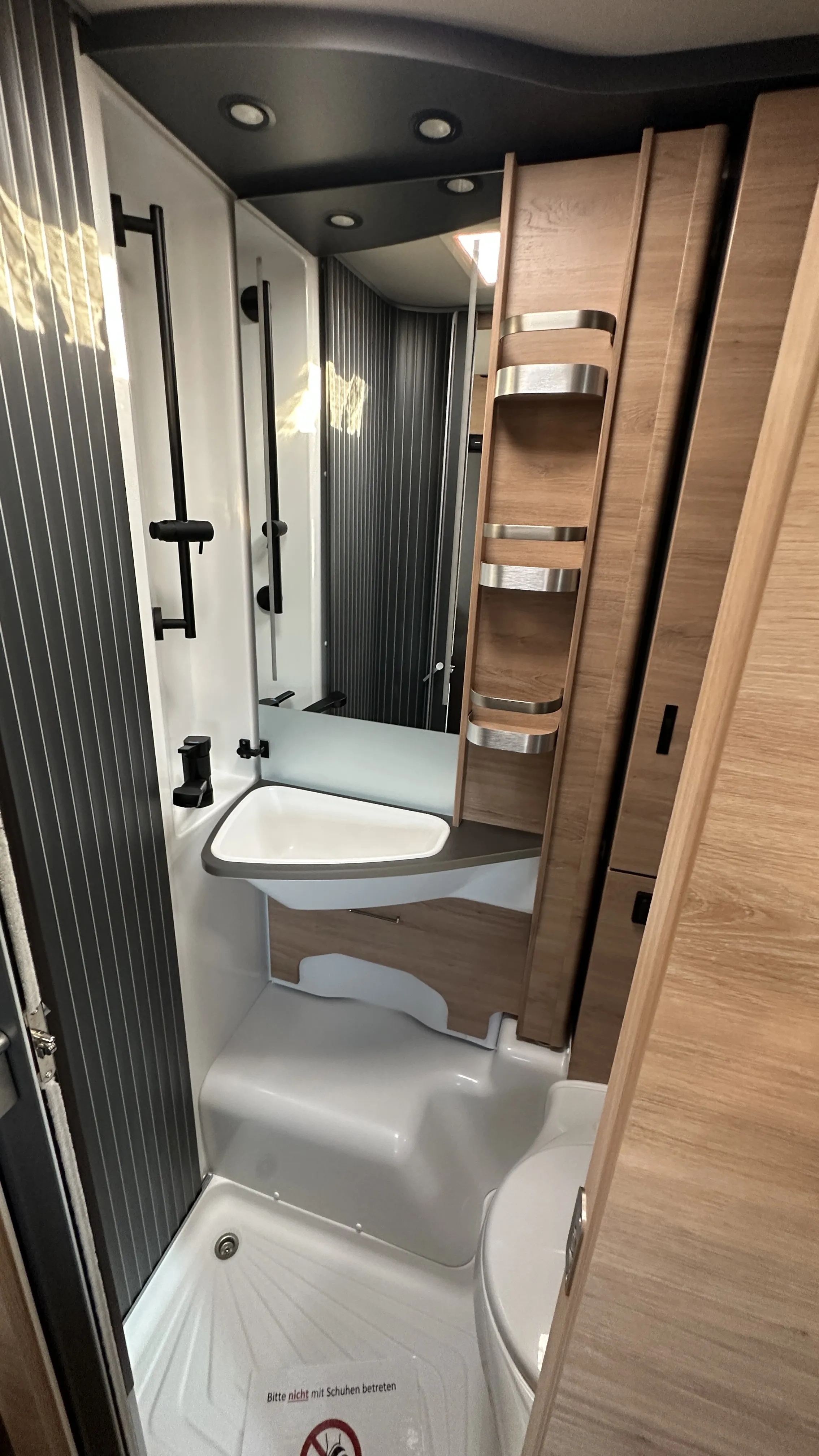 Knaus Live I 650 MEG 5220 (11).JPG