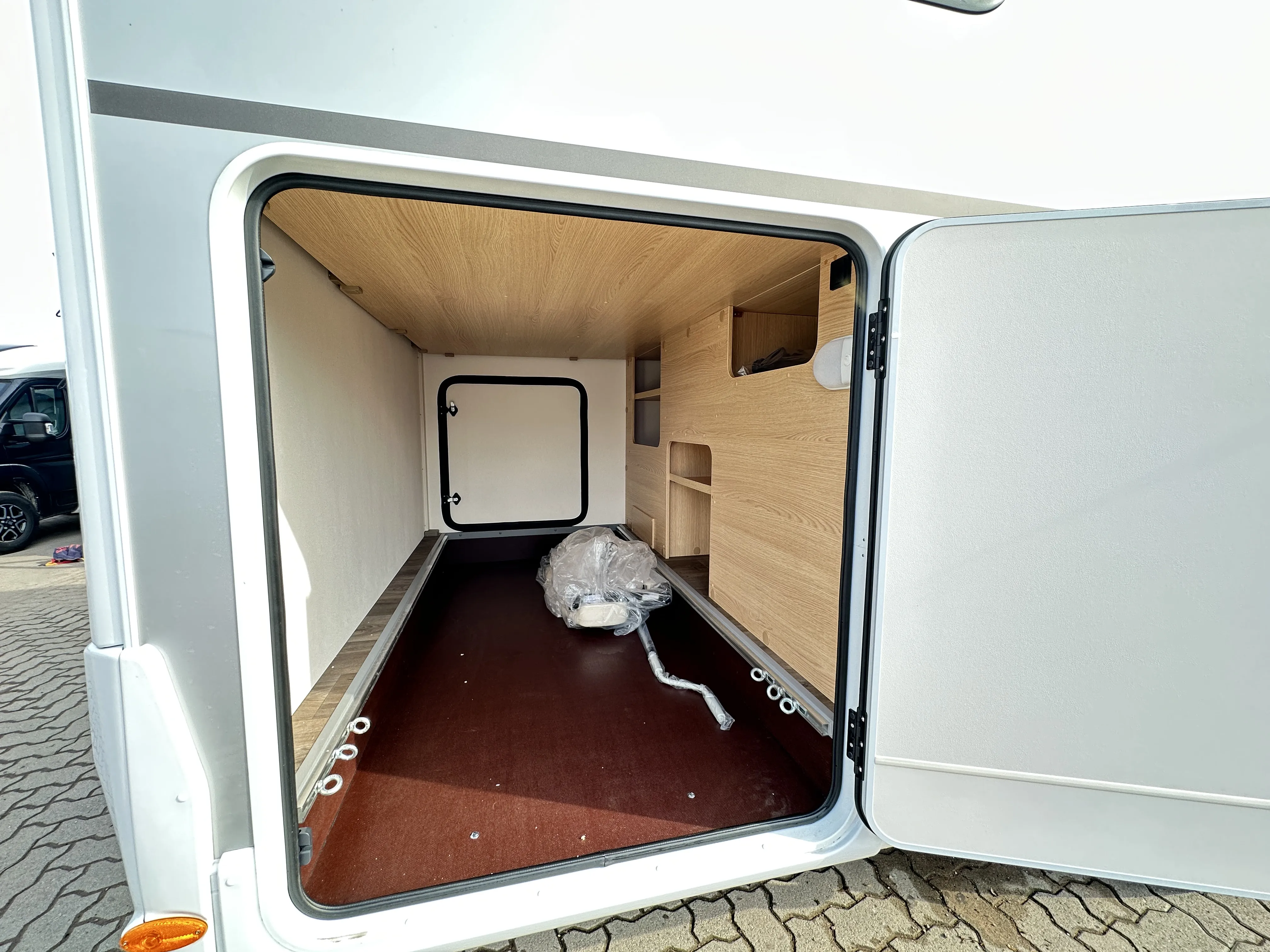 Sunlight T68 C 5031 (5).JPG