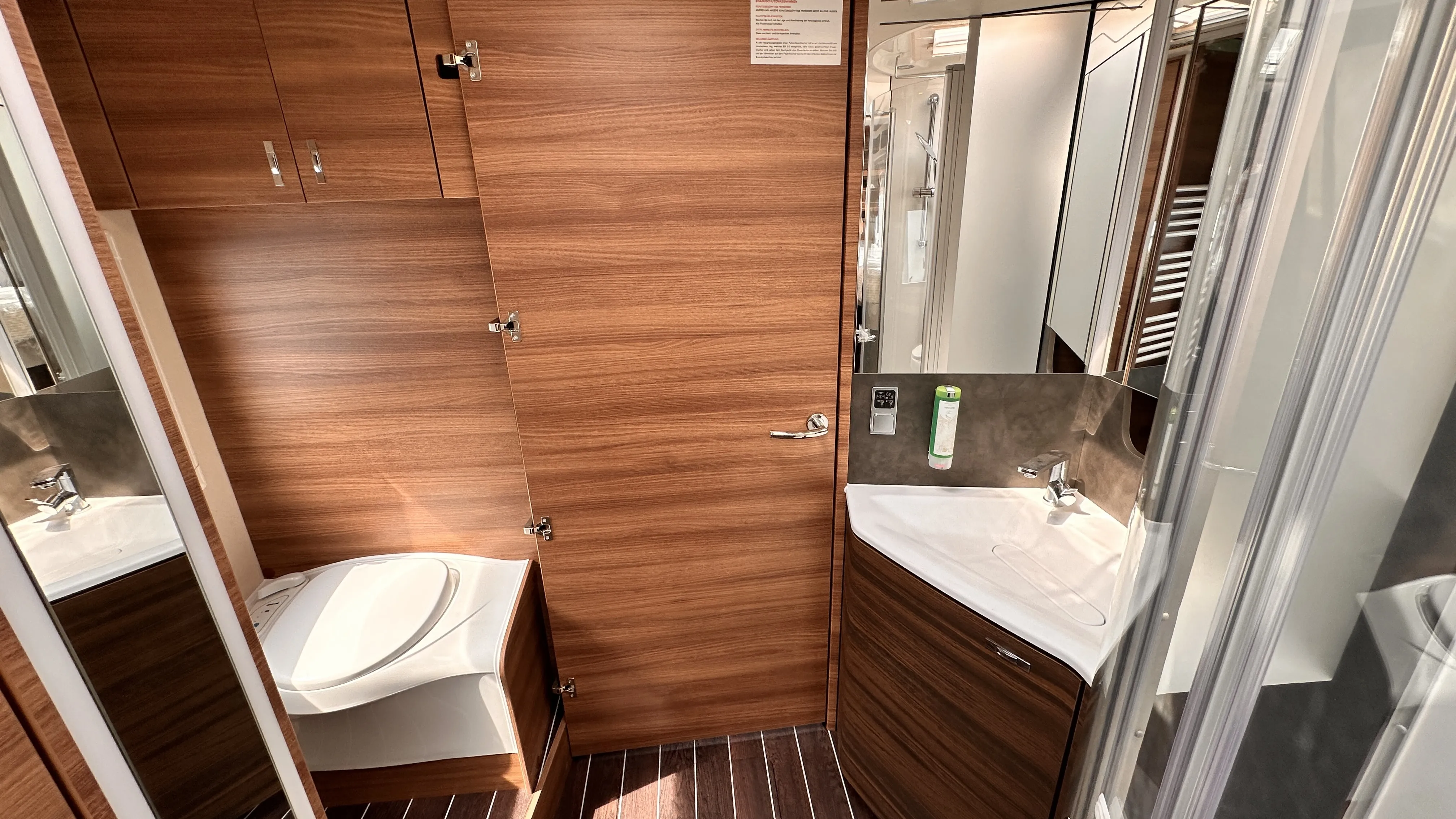 Knaus Sun I 900 LEG  4743 -Dark Coffee  (12).JPG