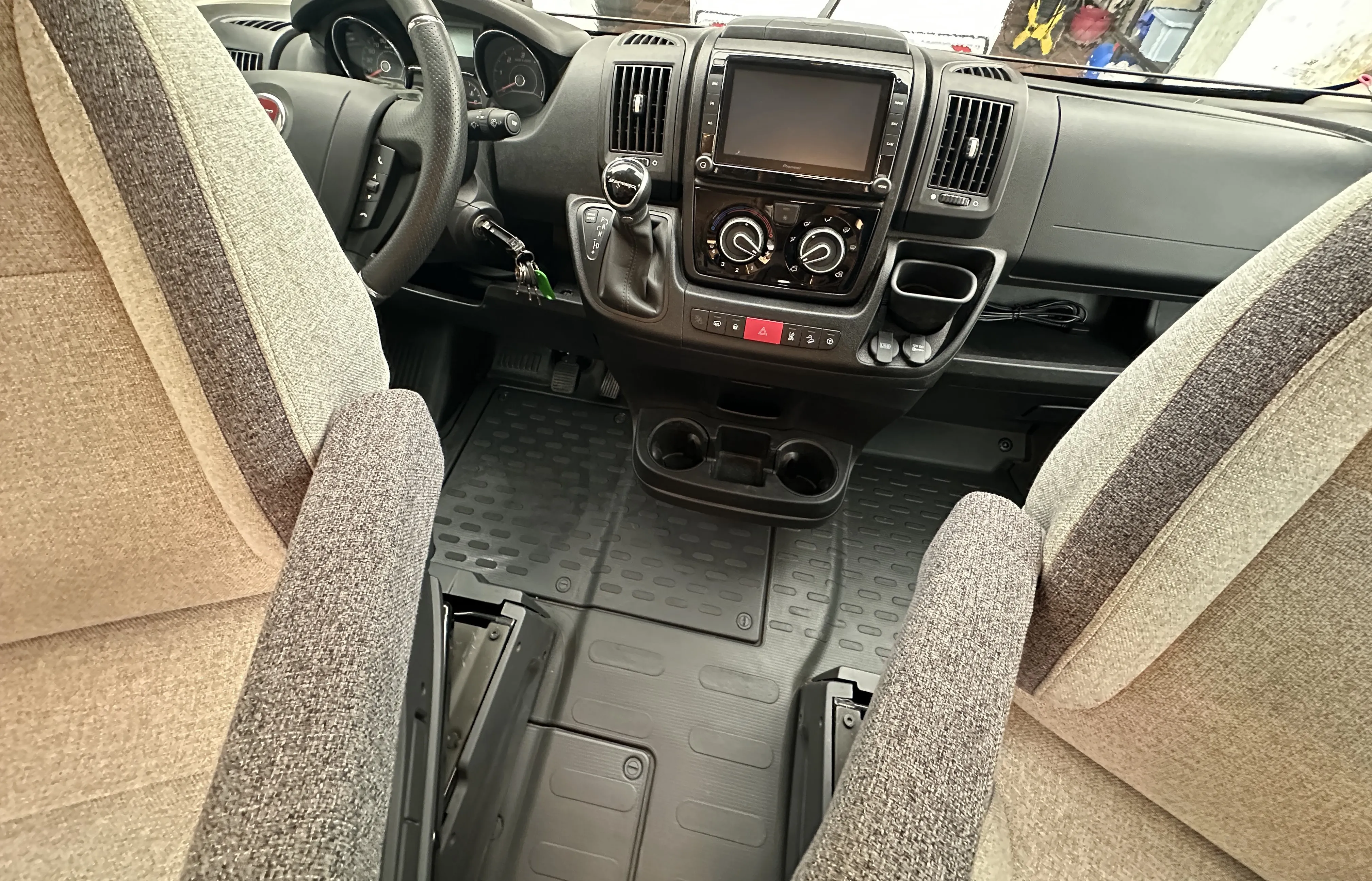 KNAUS FREEWAY 630   5139 (4).JPG