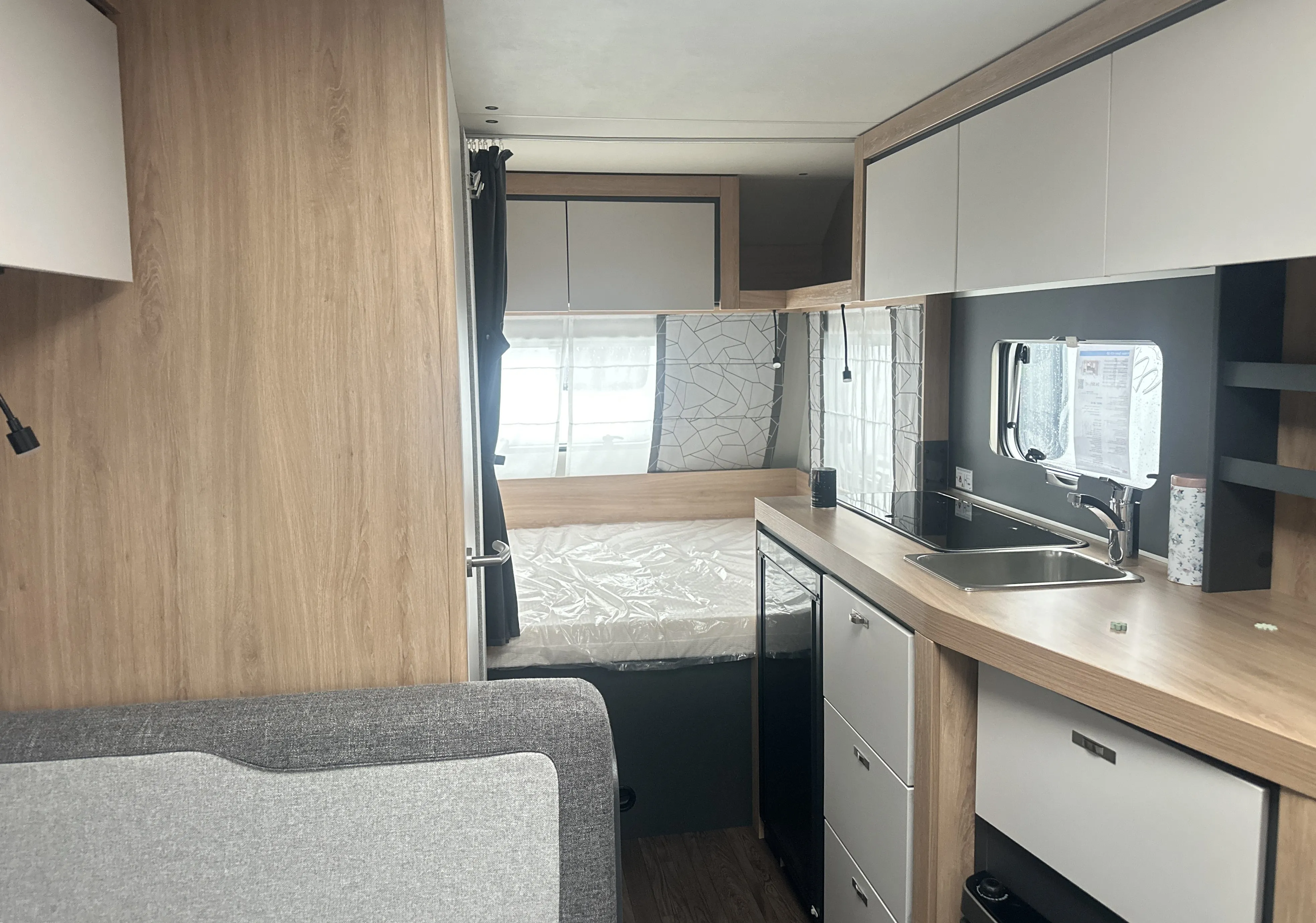 Knaus sport 420 QD 4970 (1).JPG