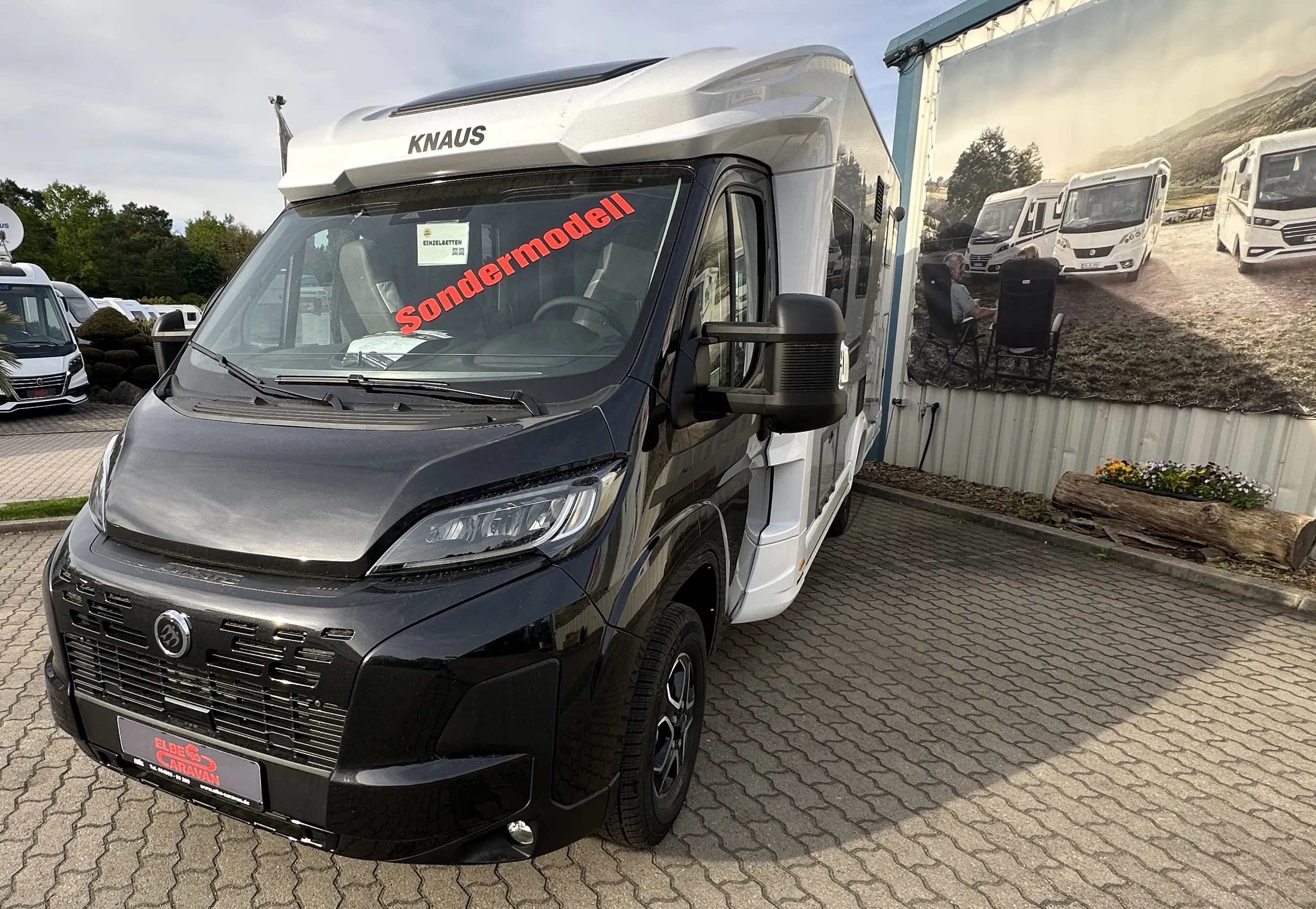 Knaus live Ti 25 Years Aussen neu  (3).44978580.JPG