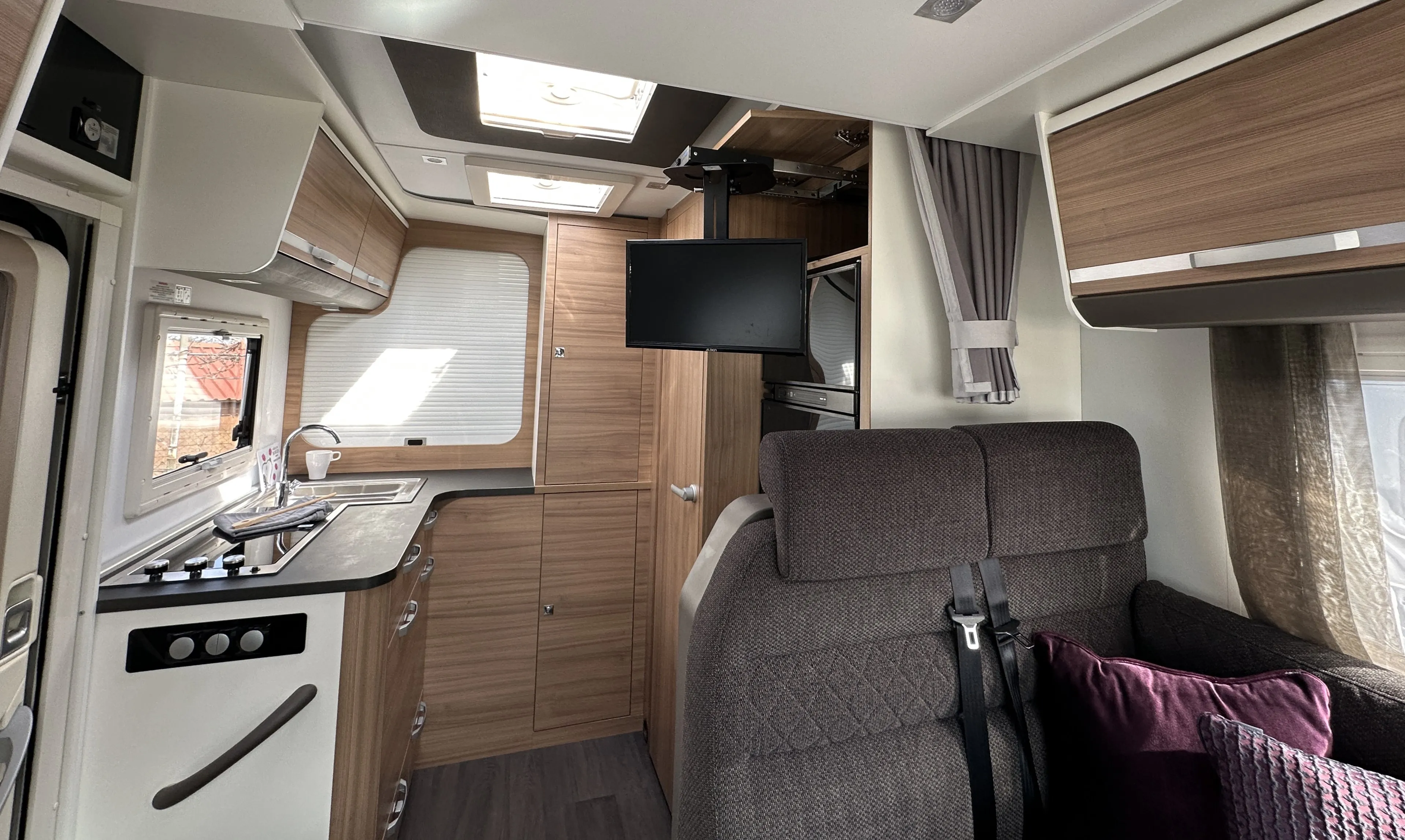 Adria Matrix 590   - 5111 (5).JPG