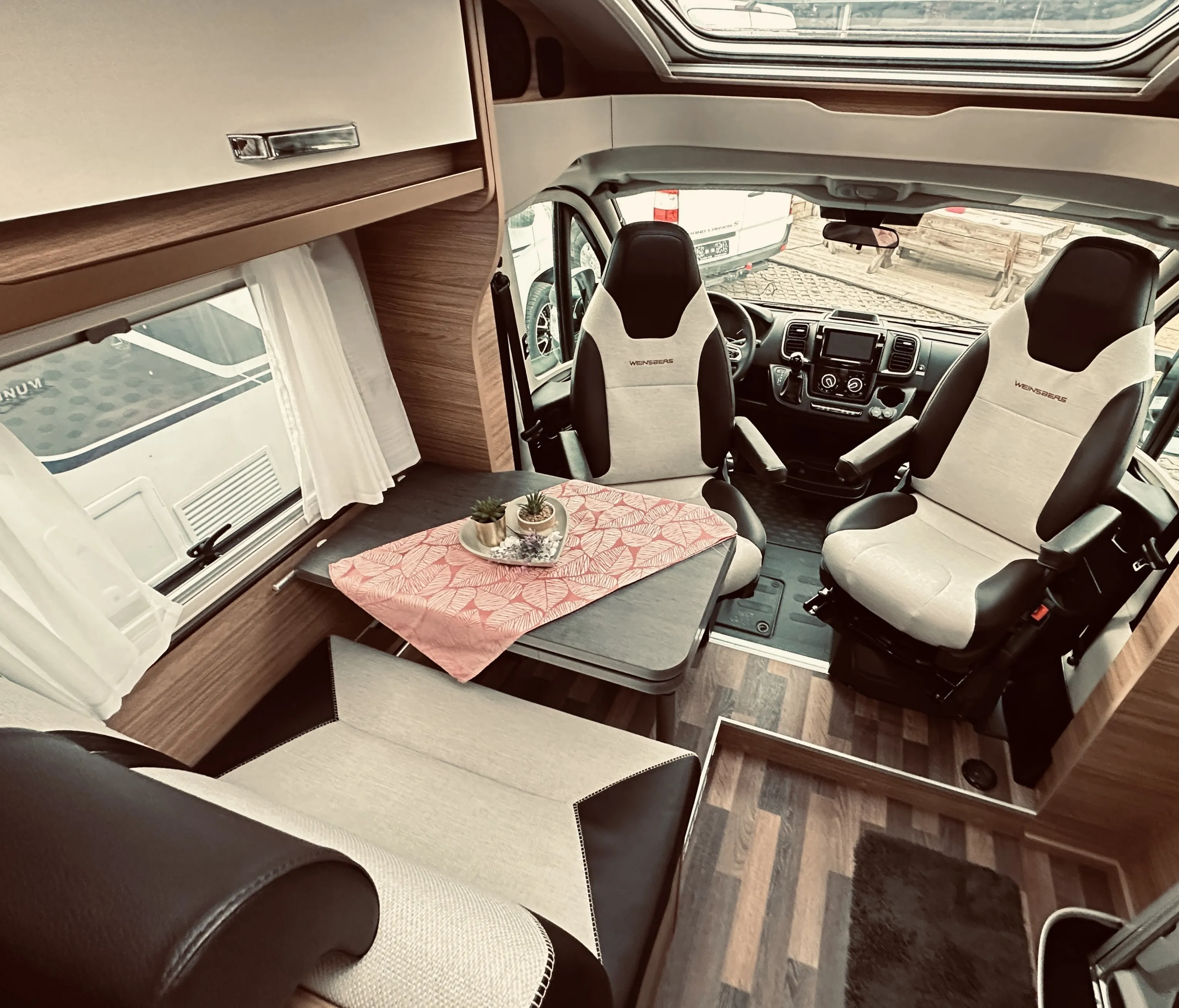 WB Pepper 600 MEG 4953 (12).JPG