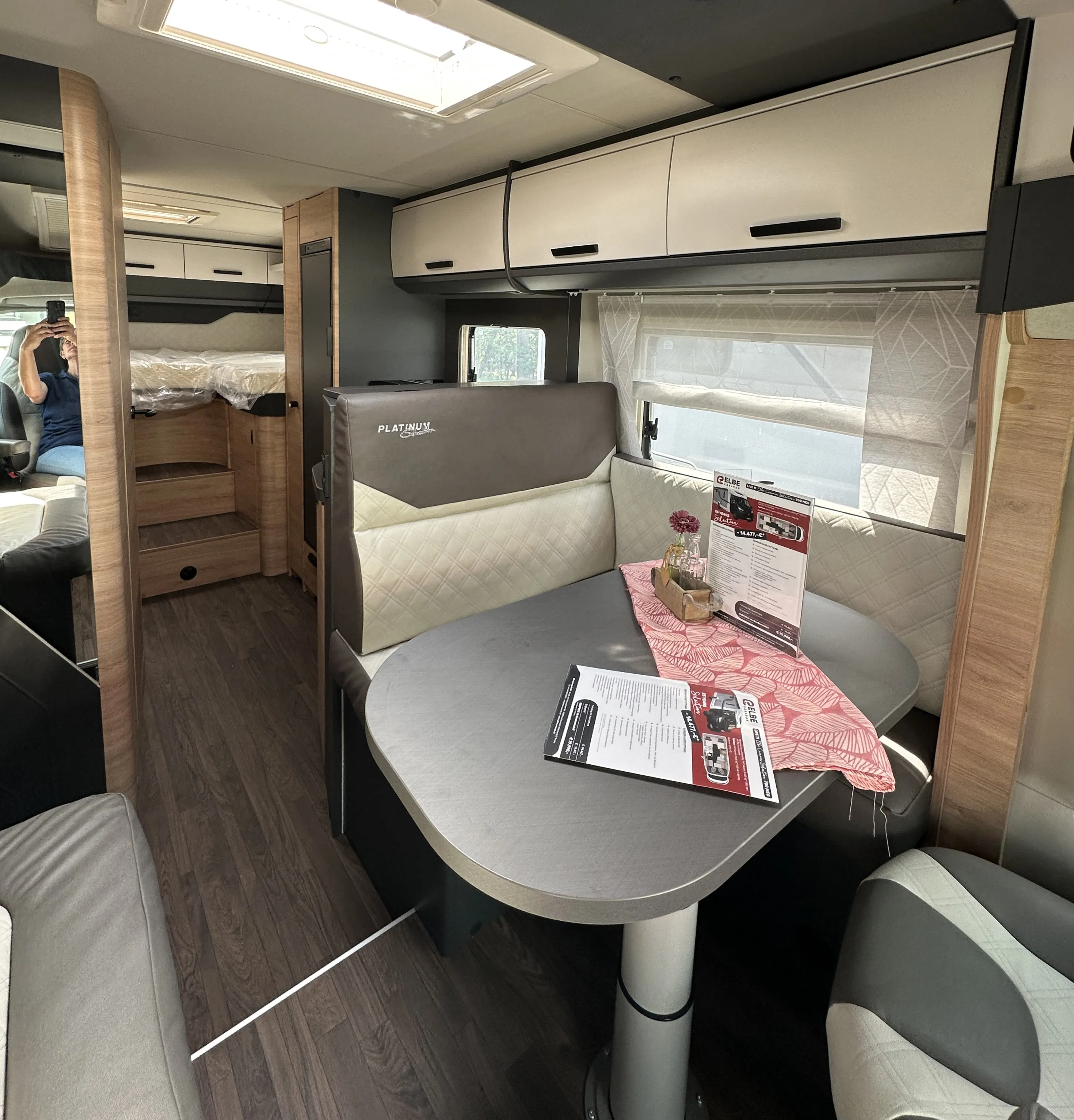 Knaus Live Ti 700 Sondermodell 25 Years  (1).JPG