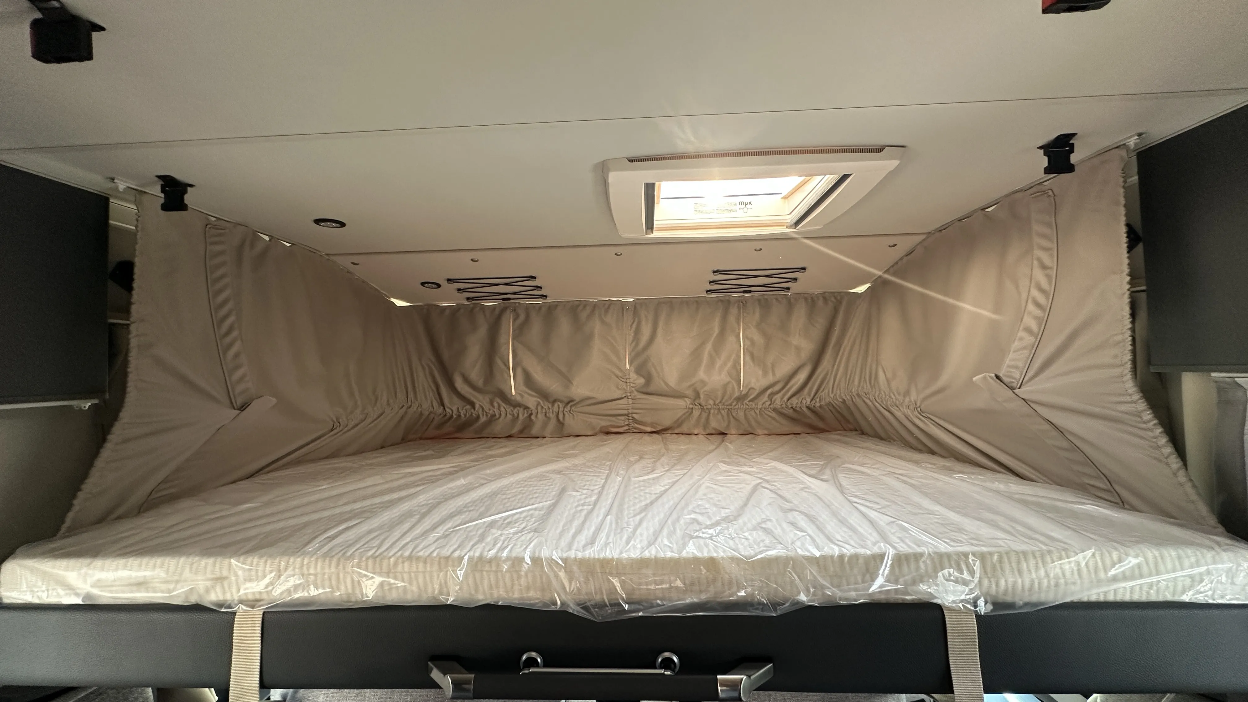 Knaus live I 700 MEG 5236 (17).JPG