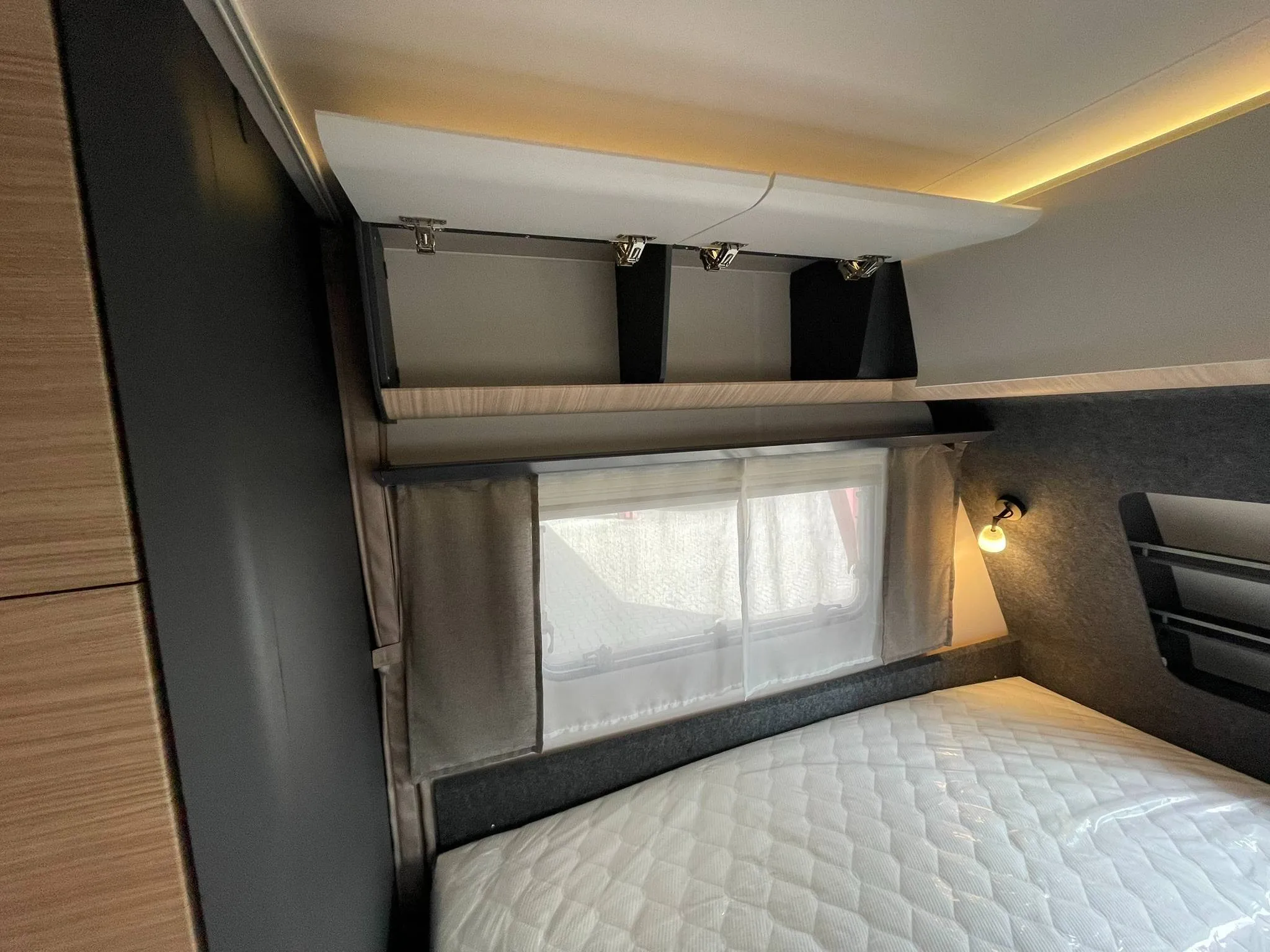 268108_23_ef79218a.jpg