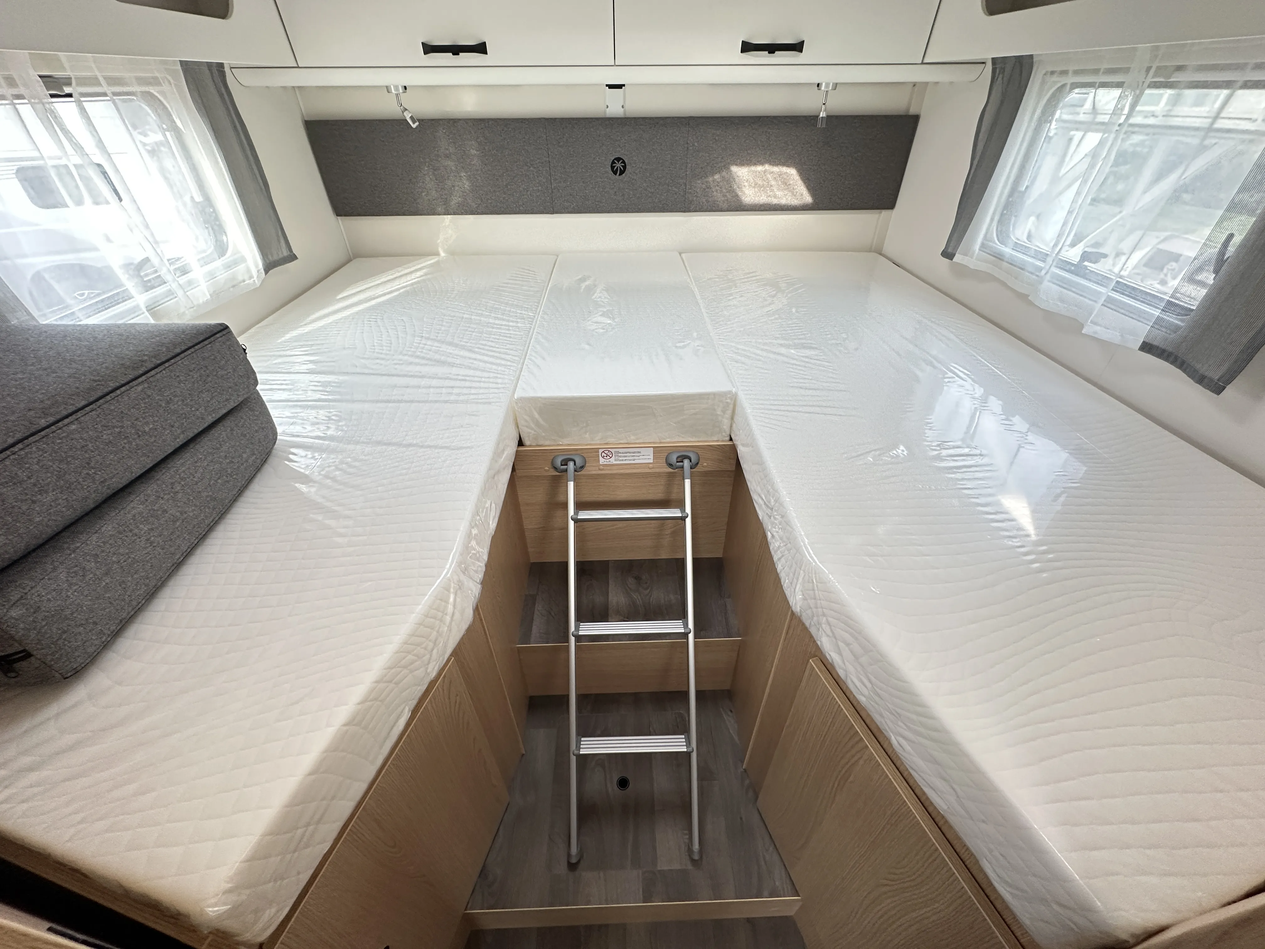 Sunlight T68 C 5031 (18).JPG