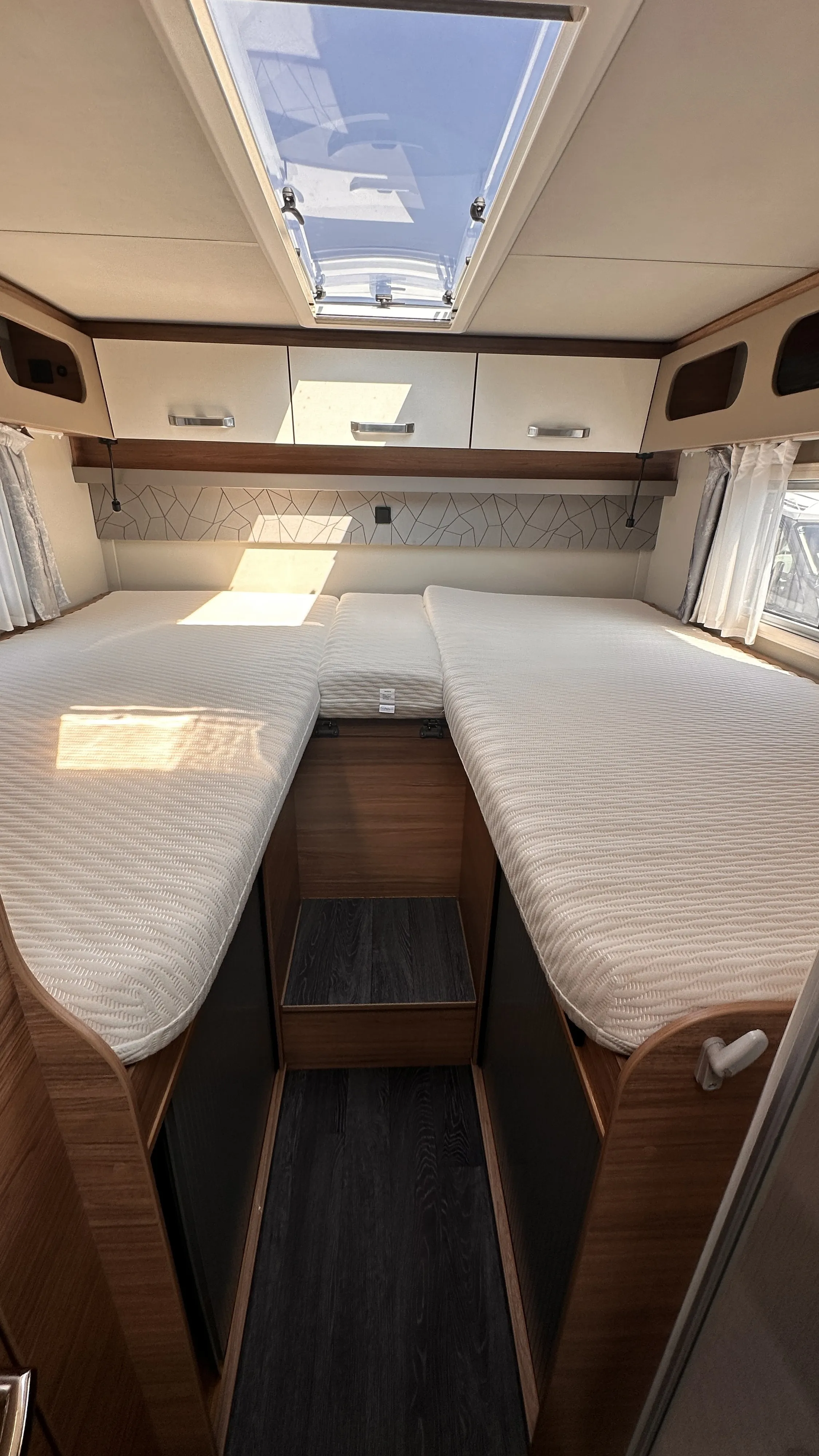 WB Carasuite 700 ME 4448  Miet 51 (4).JPG