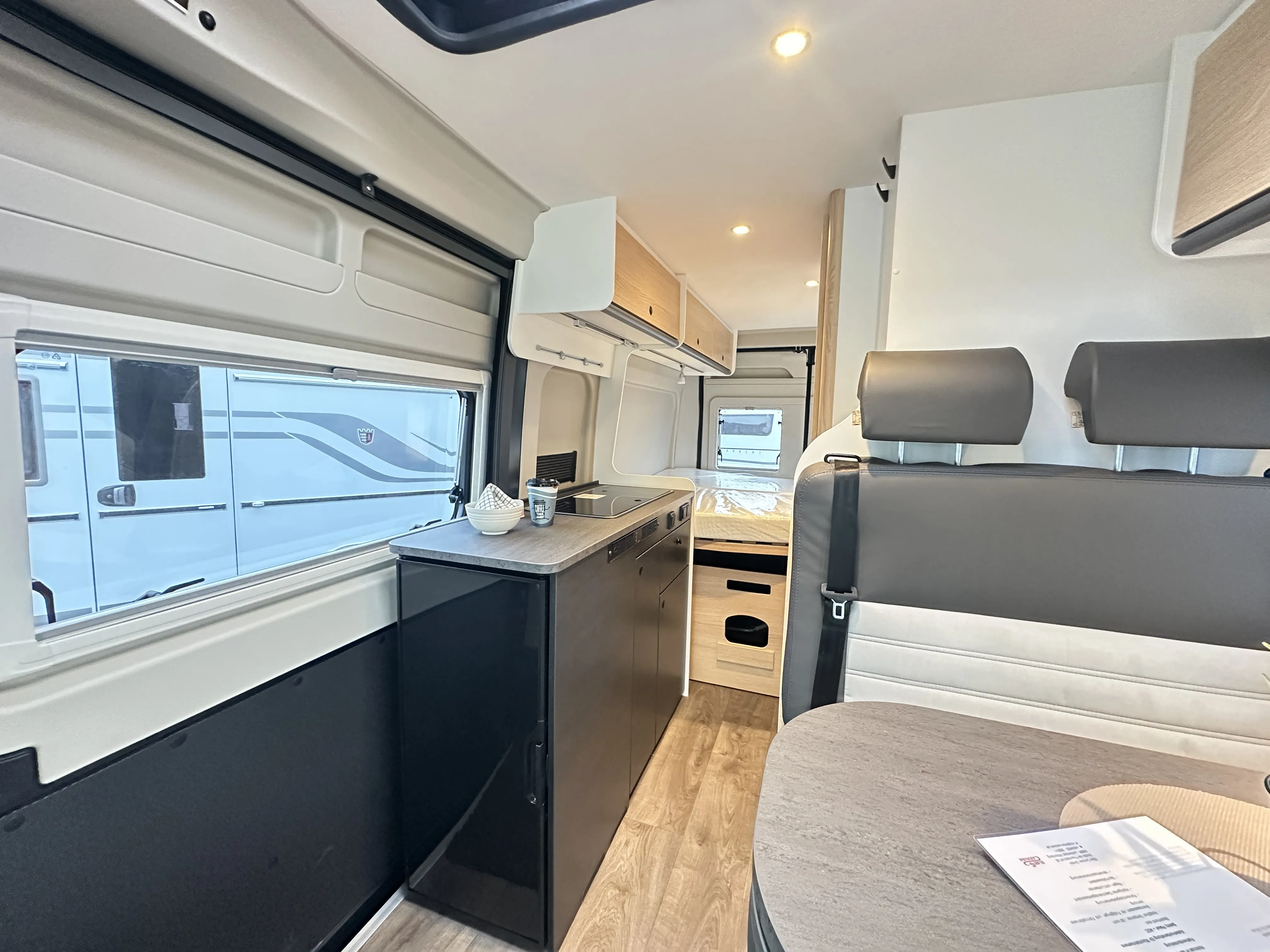 Sunlight Cliff 600 - 5025 (2).44332801.JPG