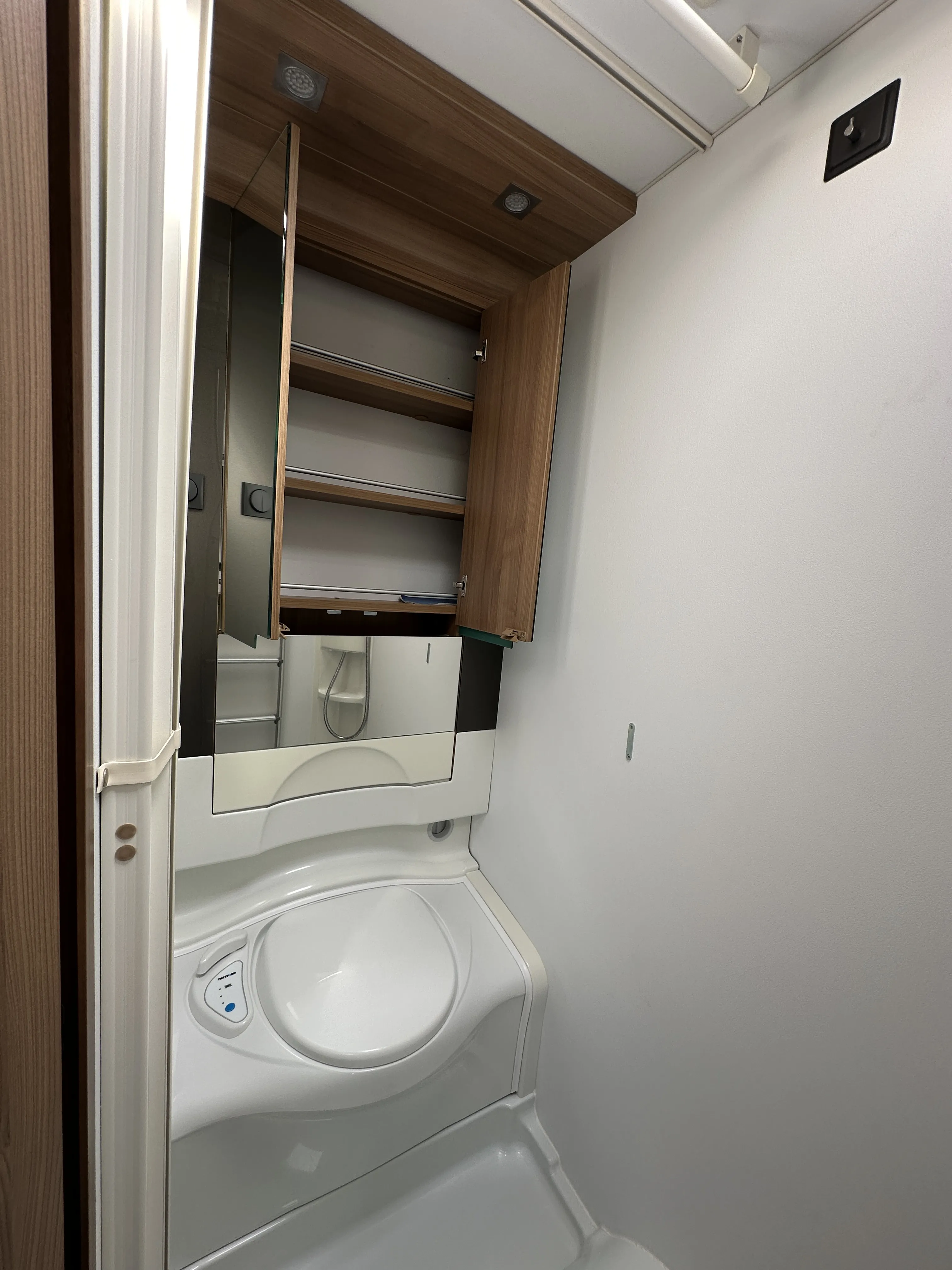 Adria Matrix 590   - 5111 (25)10.webp