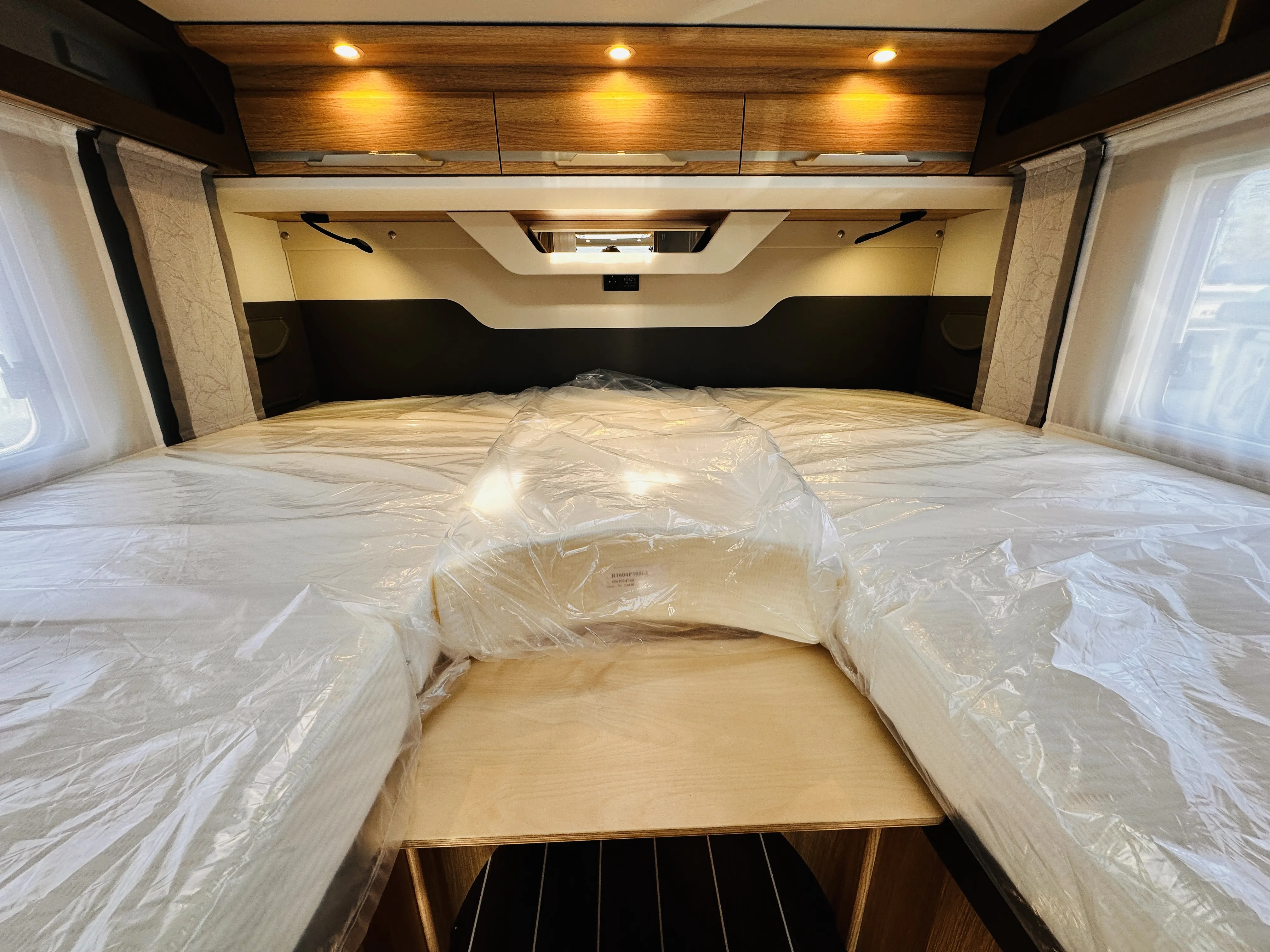 Knaus Sky Ti 700 MEG 4985  IC ( (4).43821267.JPG