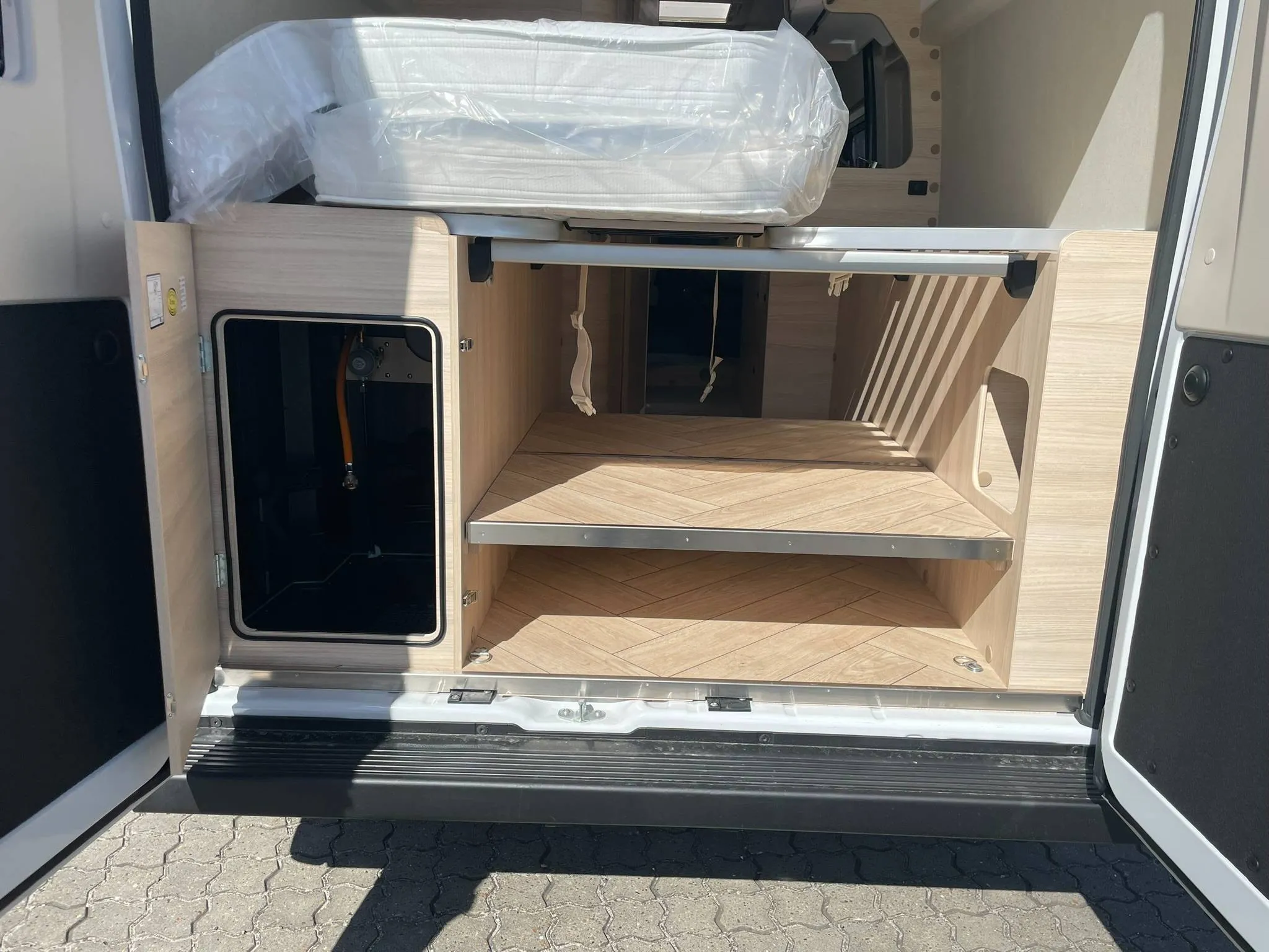 238748_9_020785d8.jpg