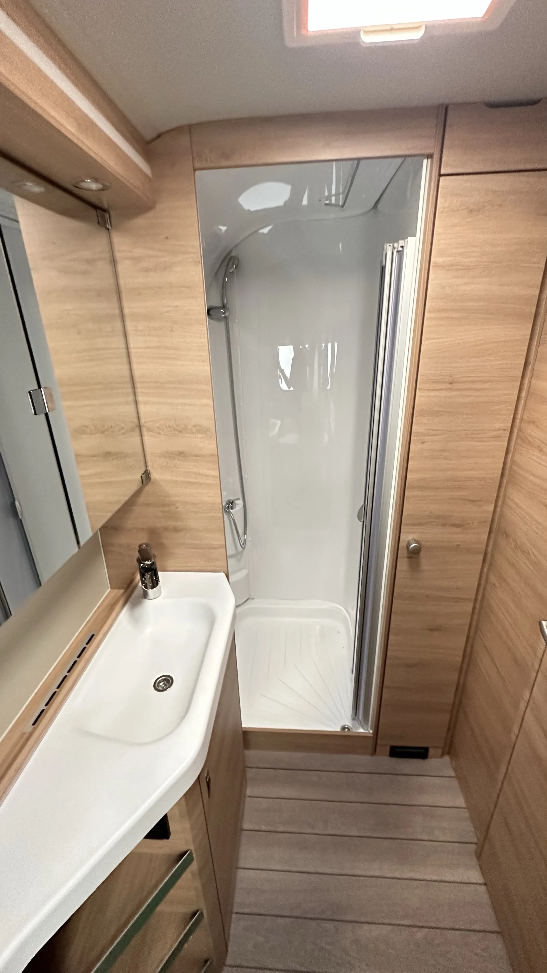 Knaus SW 650 PXB 4238 (12).JPG