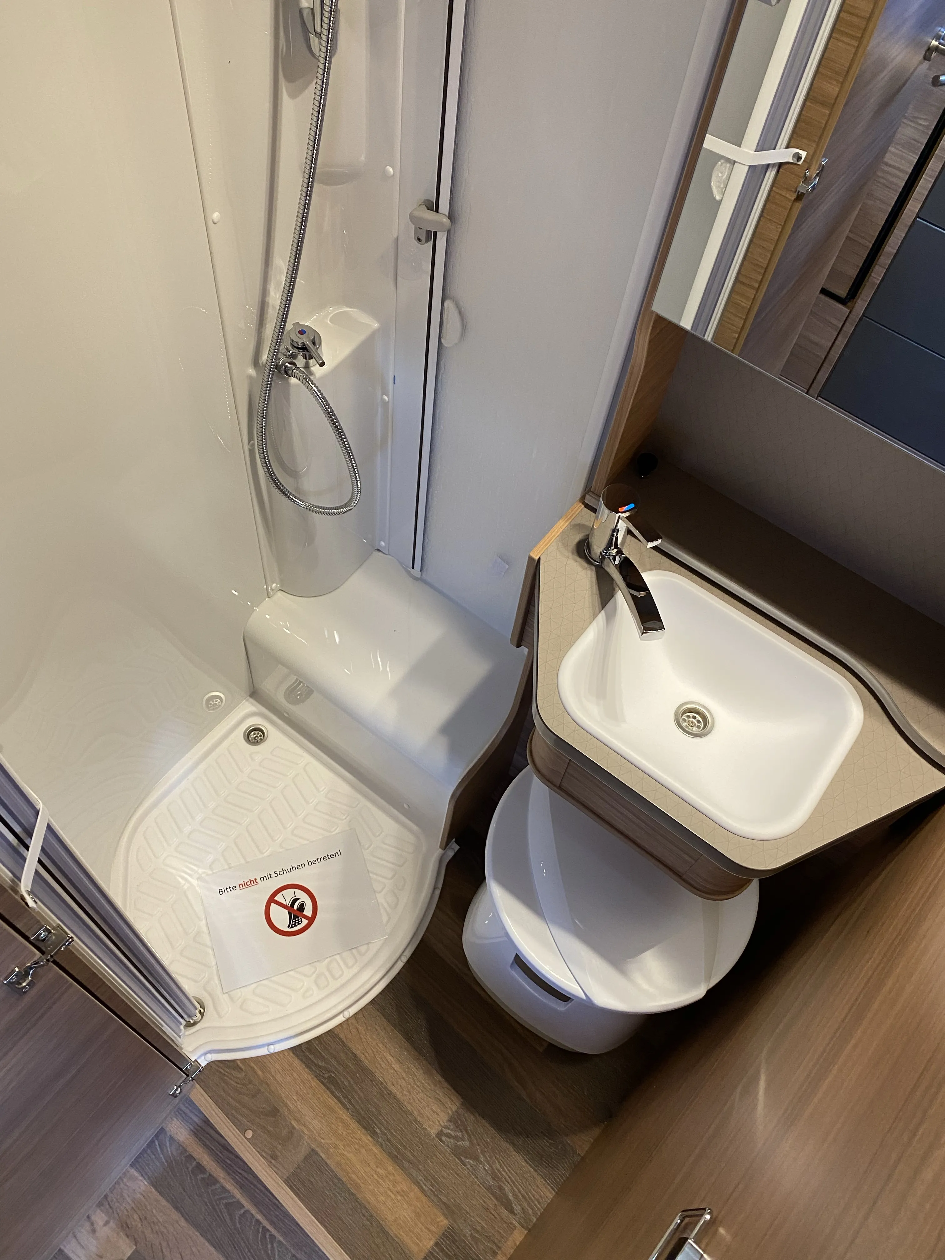 WB Pepper Suite 640 MEG 4001 (15)6.webp