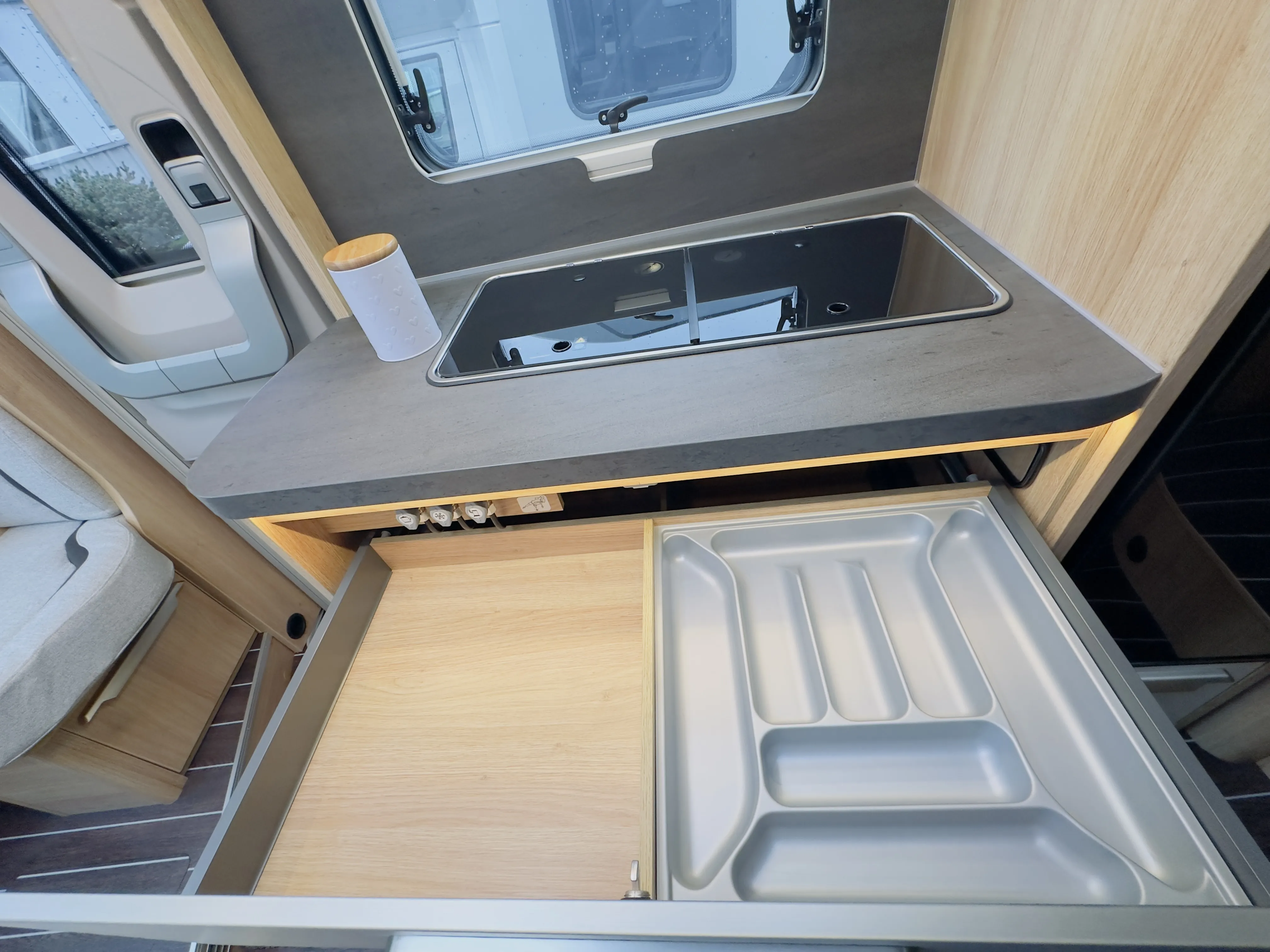 Knaus sky Ti 650 MEG 4981 (21).JPG
