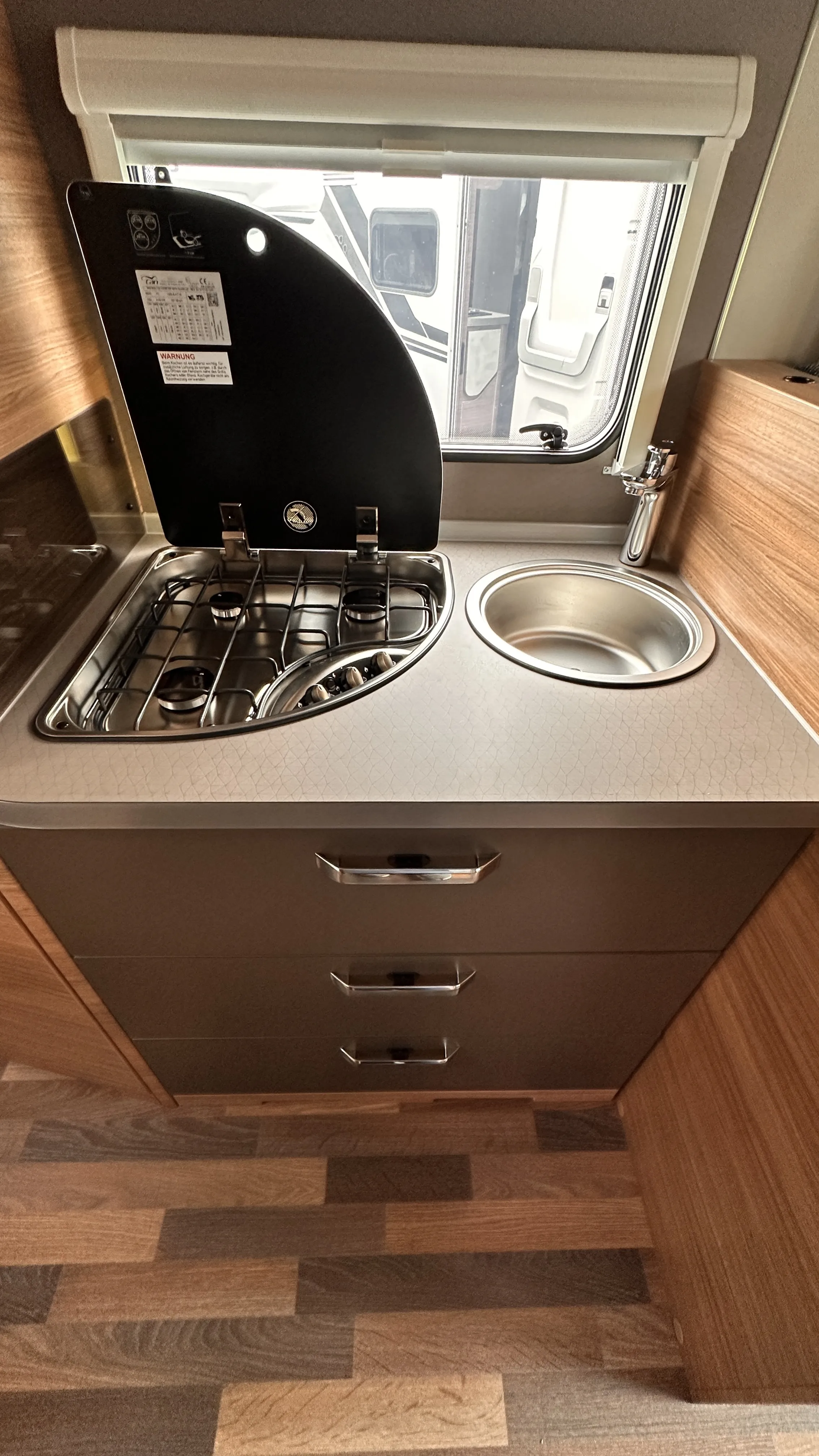 WB CaraSuite 650 MF 4946 (14).JPG