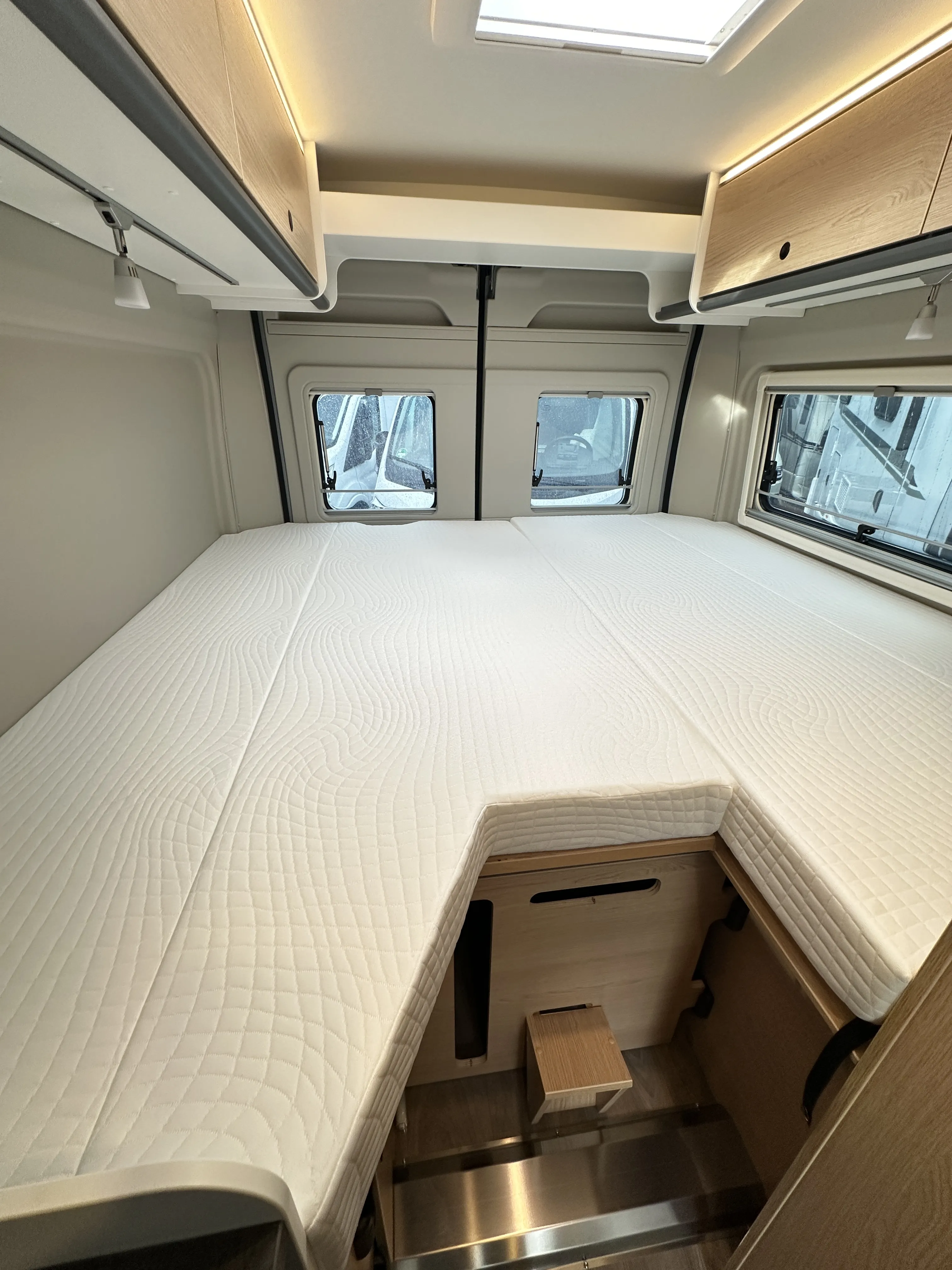 Sunlight Cliff 640  - 5033 (13)2.webp