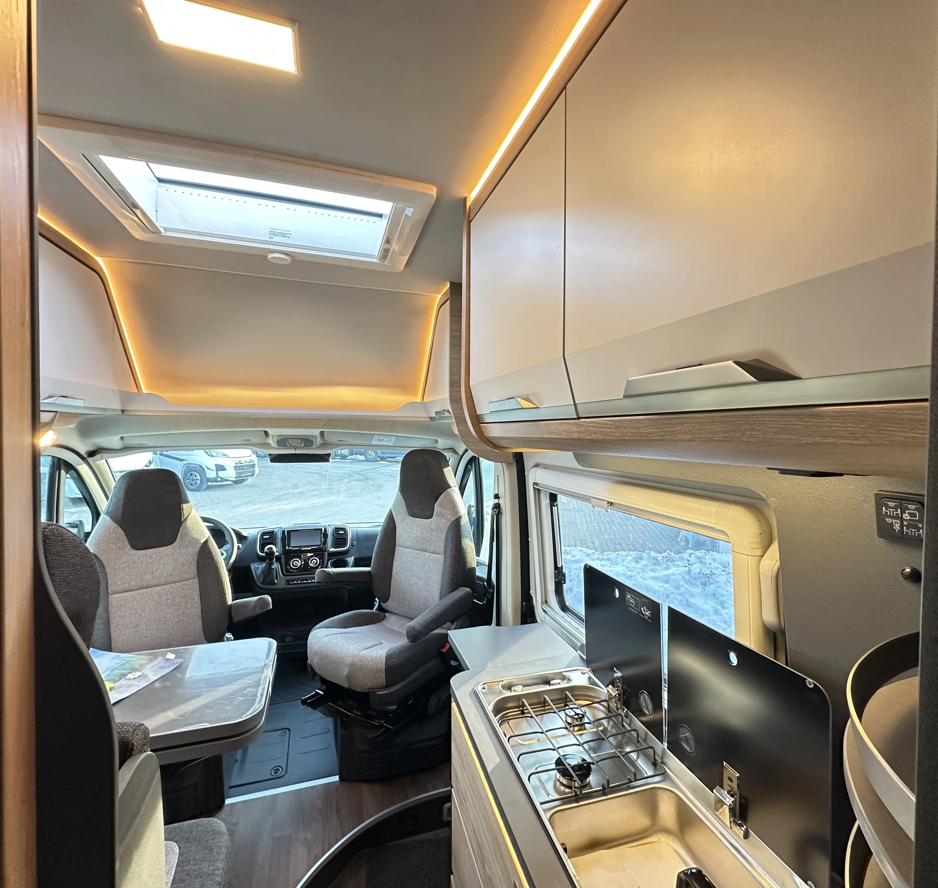 Knaus boxlife 630 5003 (12).JPG