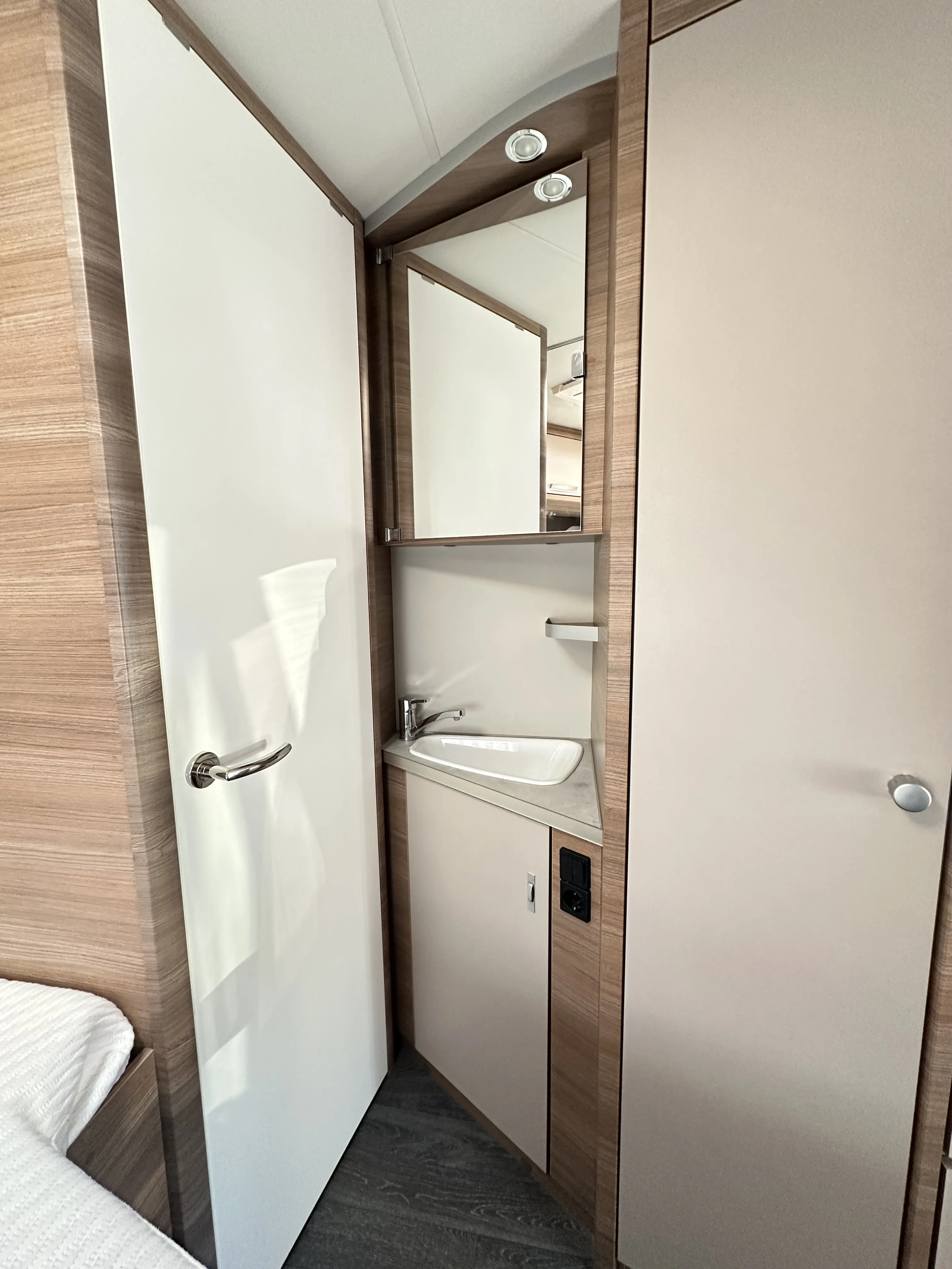 Knaus Live Wave 650 MF gebr. 5067 (17)5.webp