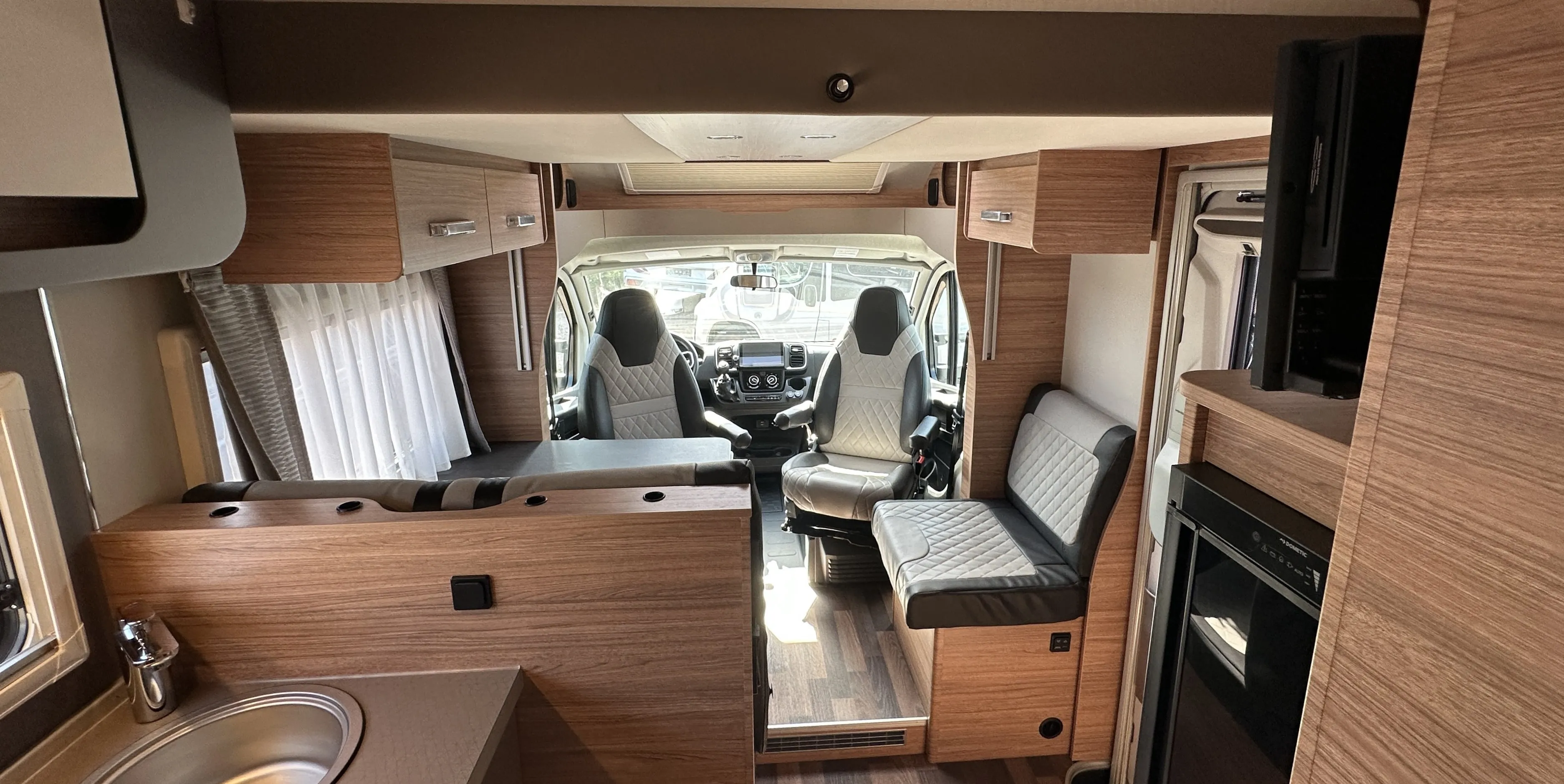 Weinsberg CaraSuite 650 MEG - 4817 - Miet 56 (1).JPG