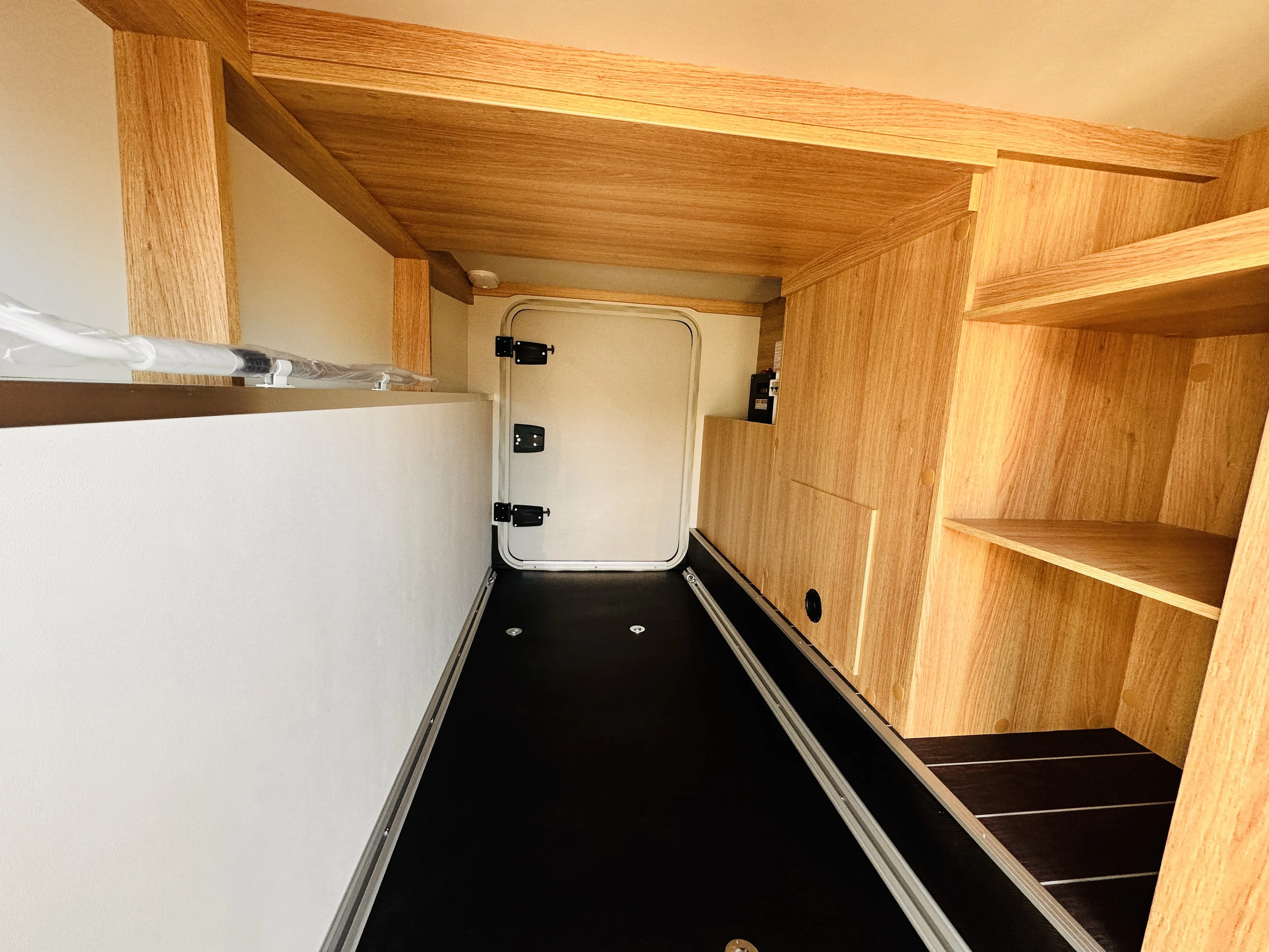 Knaus Sky Ti 700 MEG 4985  IC ( (20).43821239.JPG