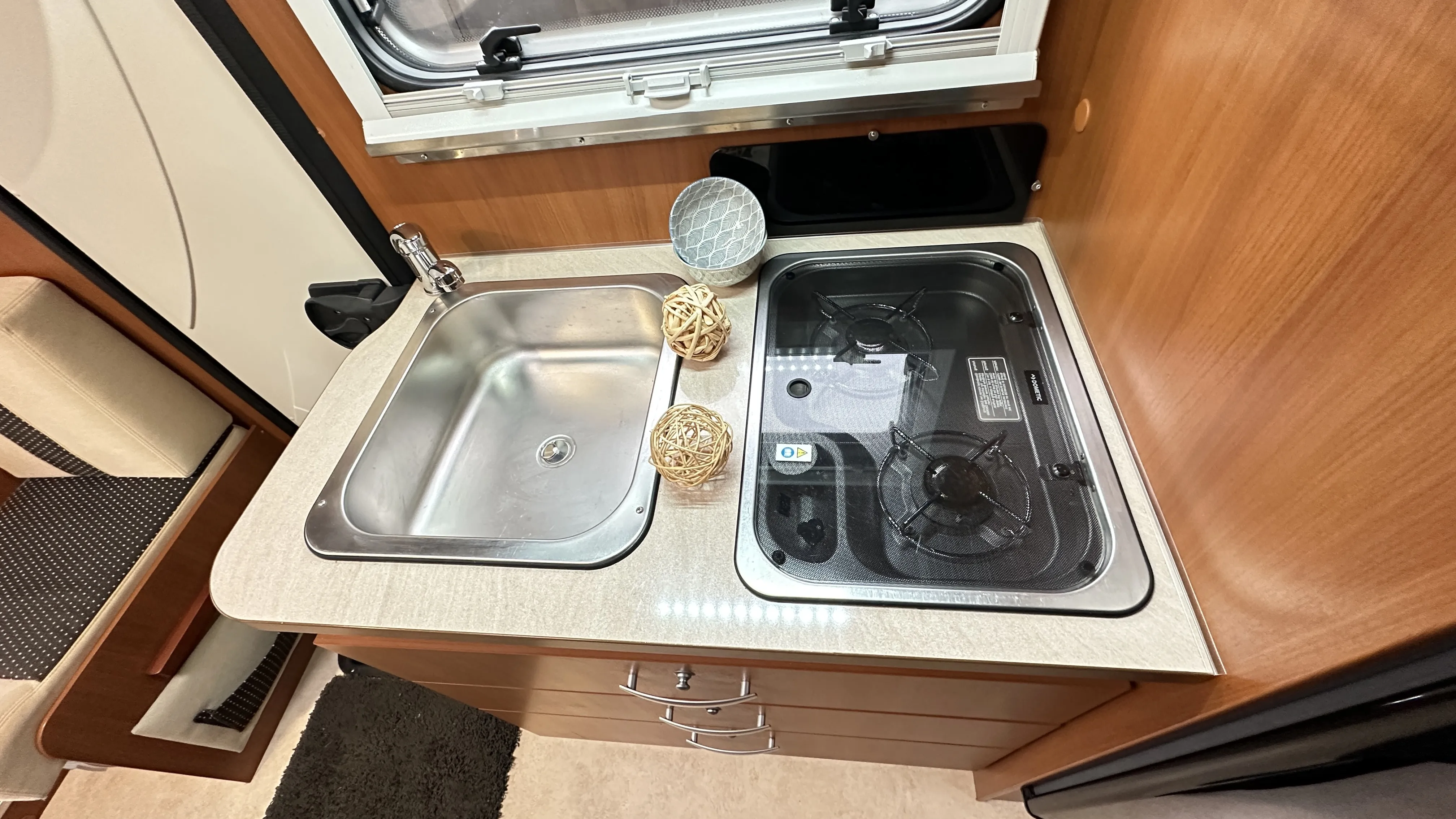 Miller Toronto 690  - 5029 (2).JPG