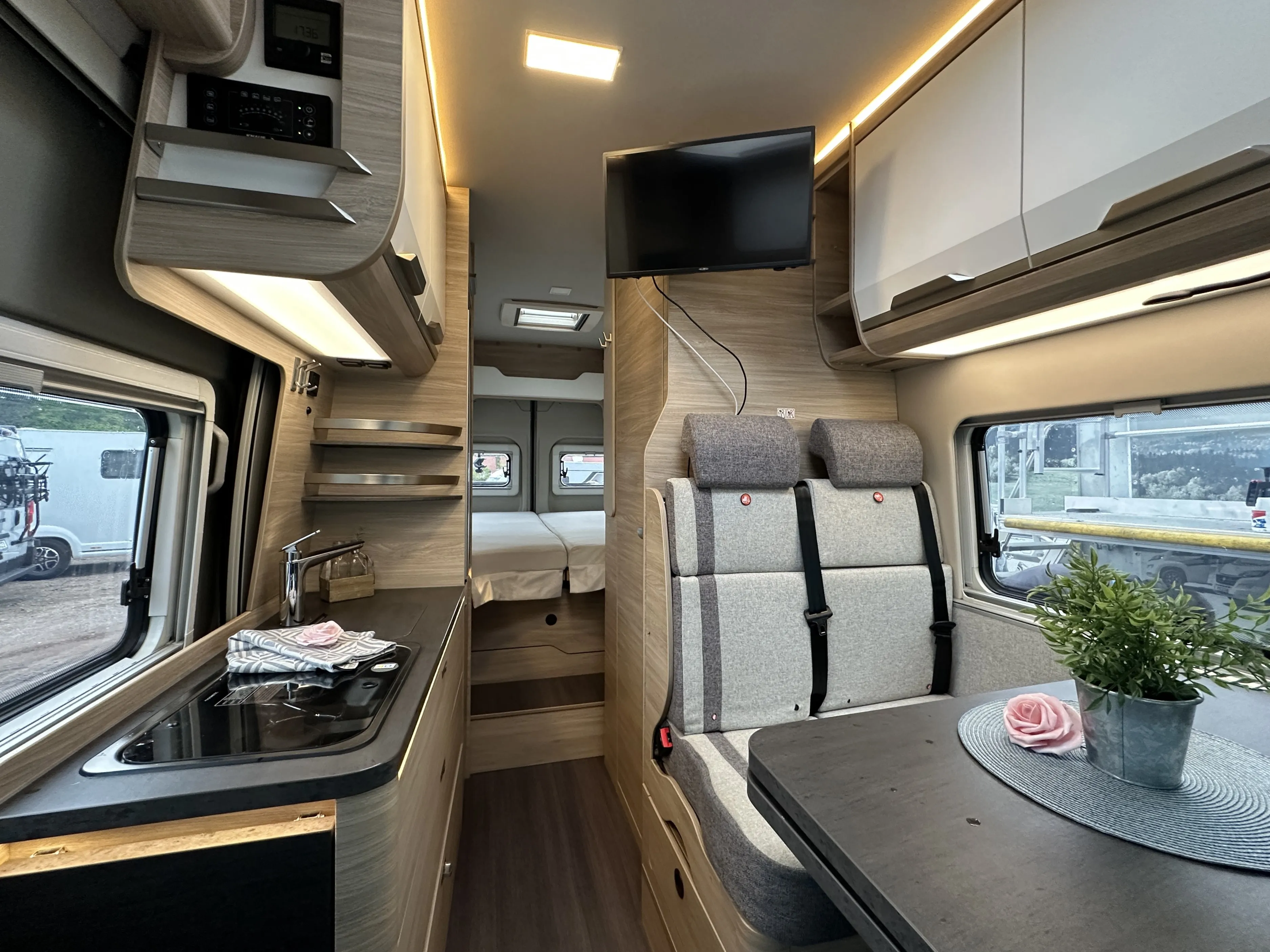 KNAUS FREEWAY 630   5139 (6).JPG