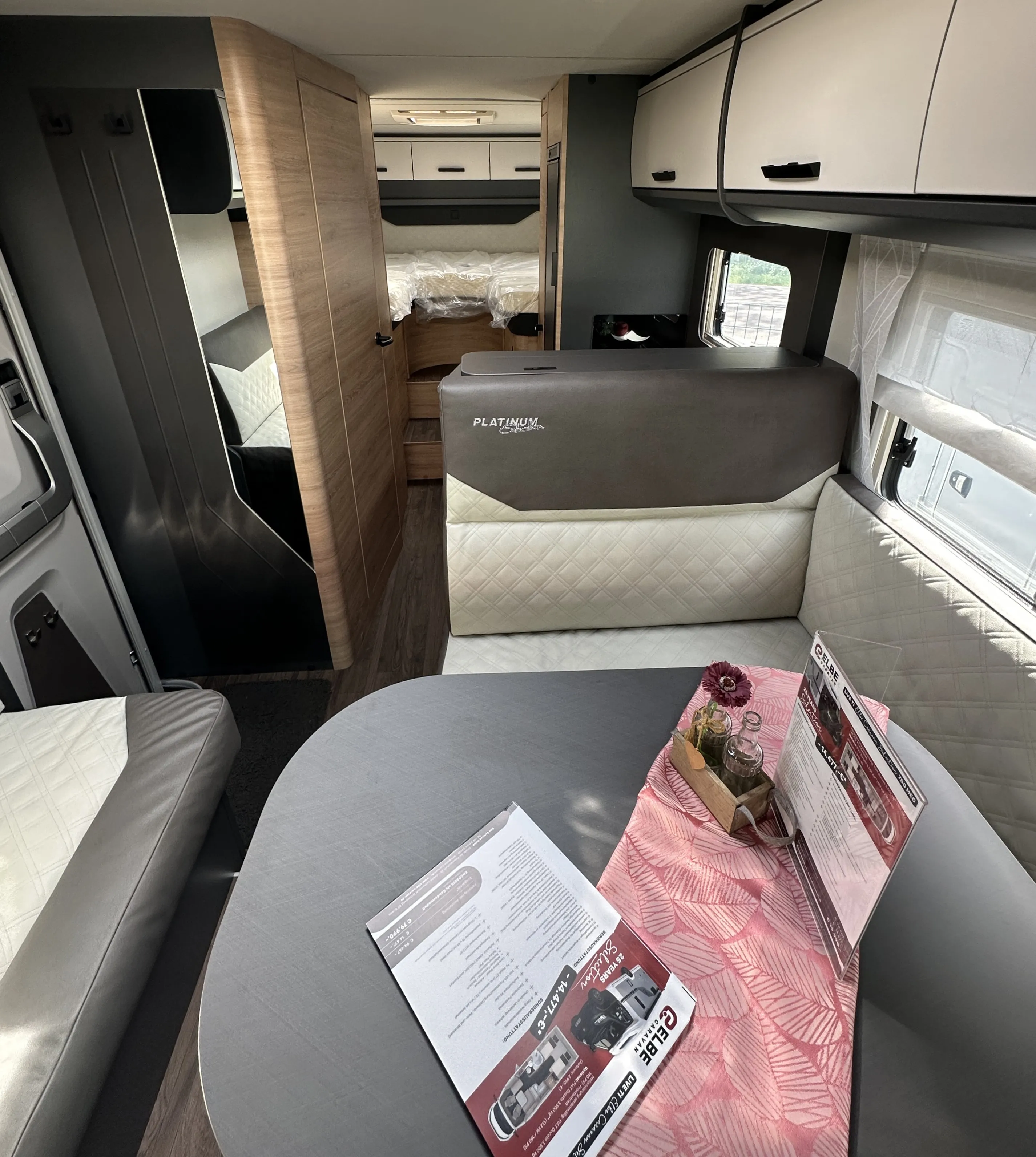 Knaus Live Ti 700 Sondermodell 25 Years  (2).JPG
