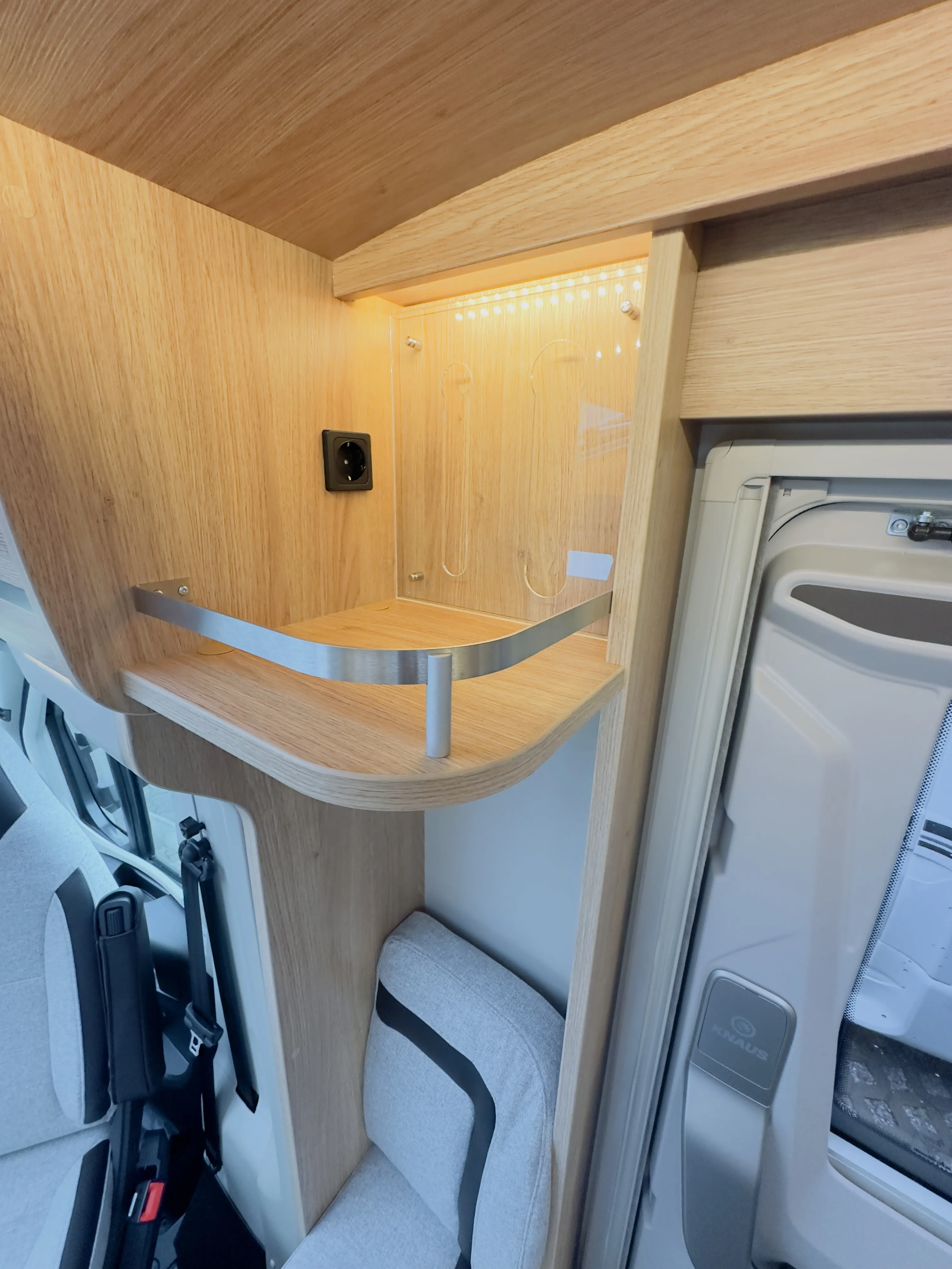 Knaus sky Ti 650 MEG 4981 (27).JPG