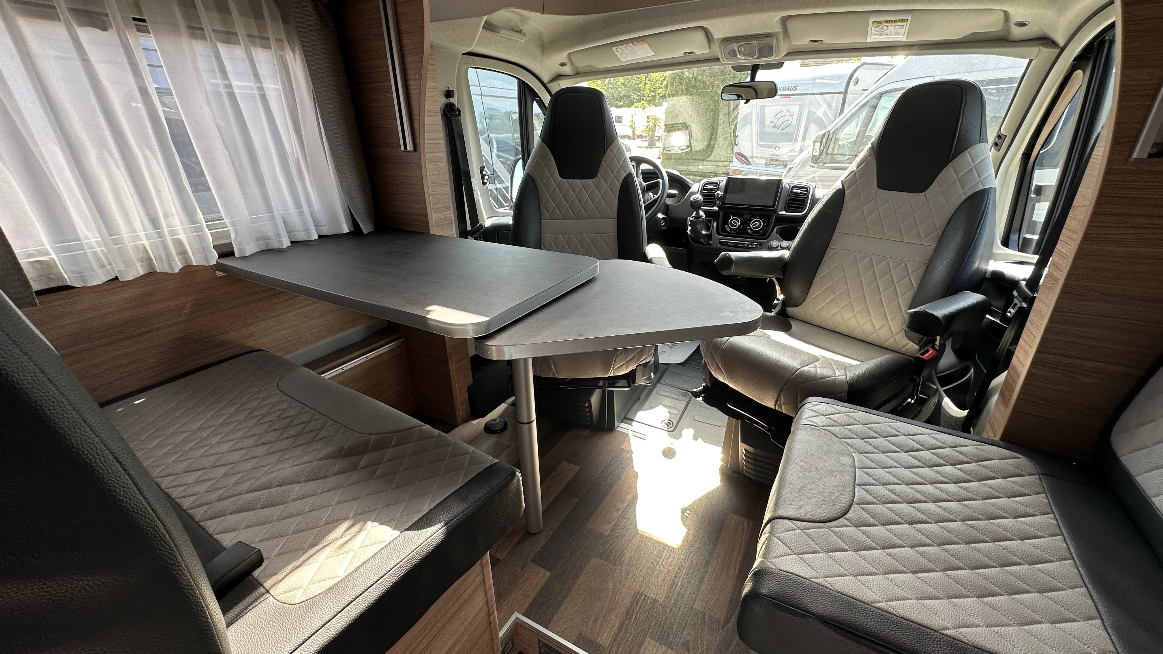 Weinsberg CaraSuite 650 MEG - 4817 - Miet 56 (19).JPG