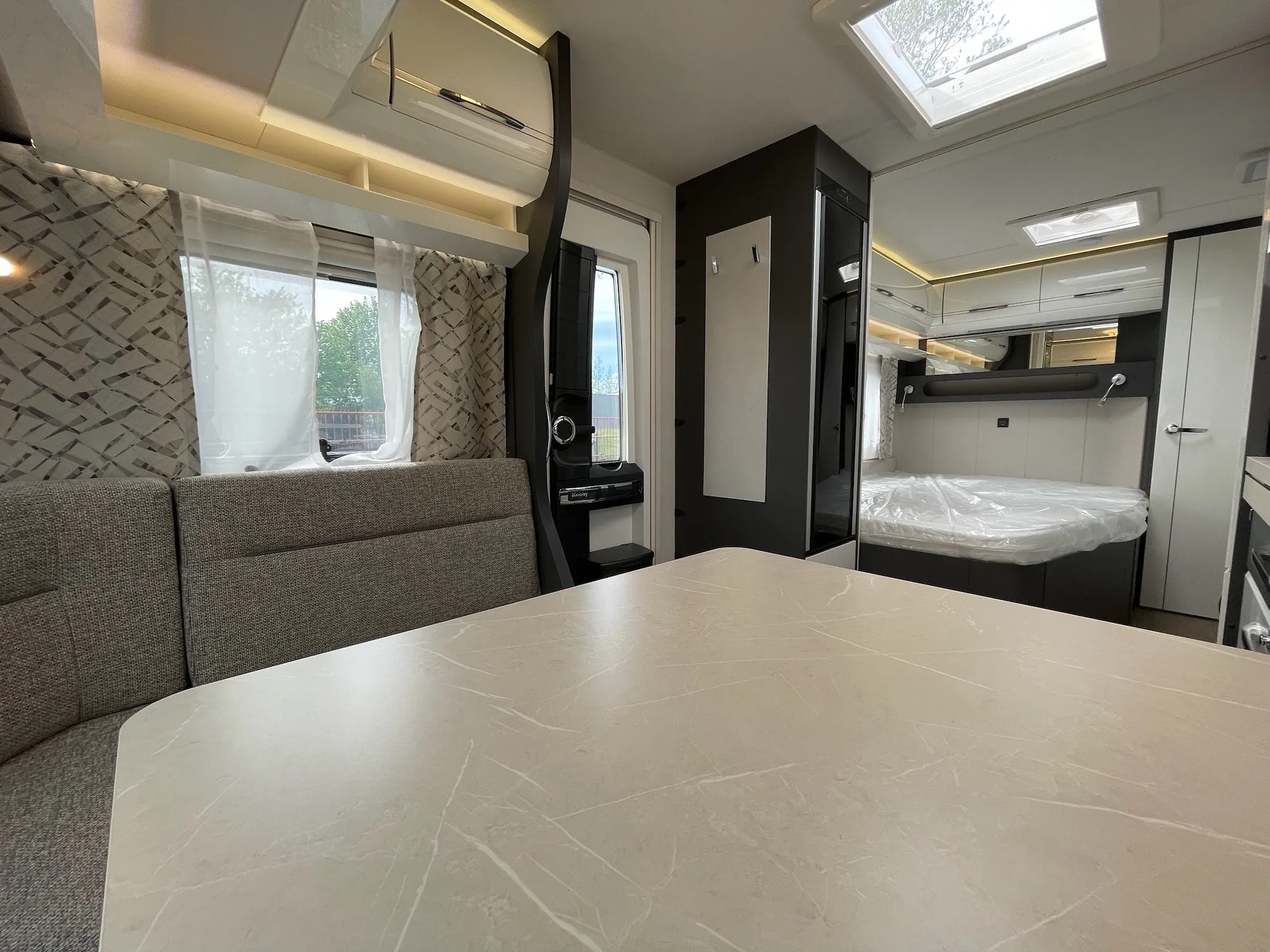 240044_12_8713eefe.jpg
