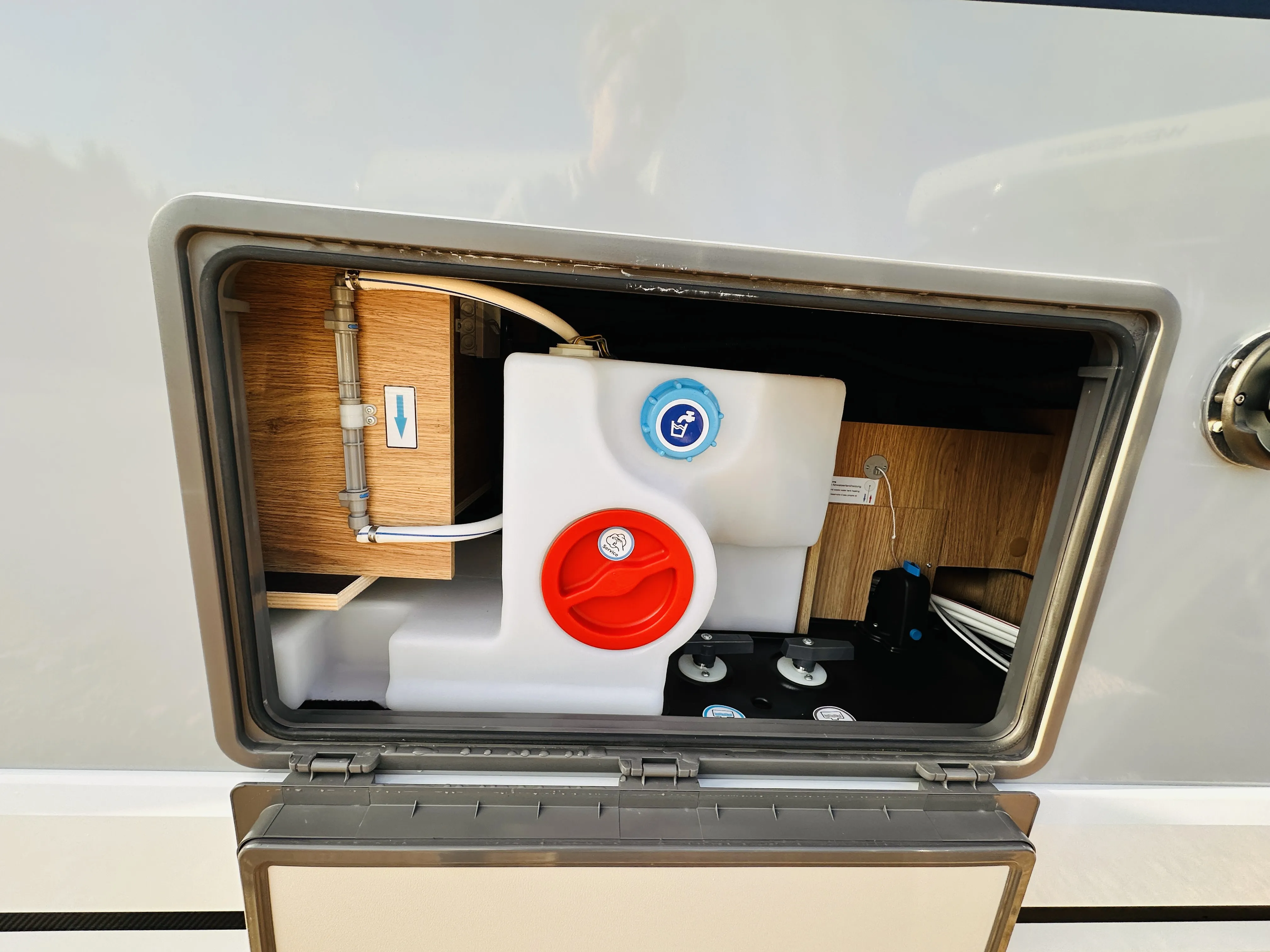 Knaus Sky Ti 700 MEG 4985  IC ( (22).43821233.JPG