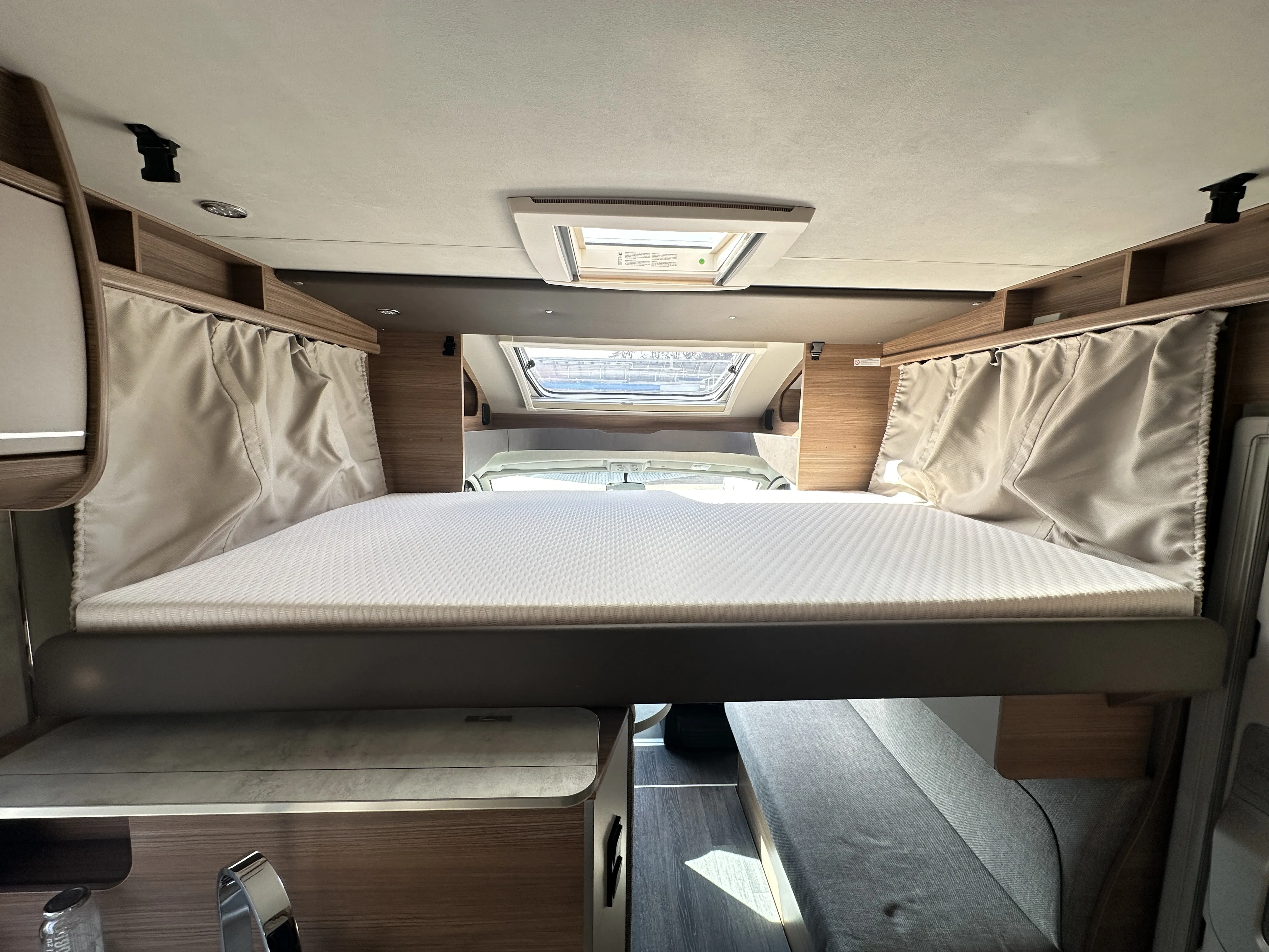 Knaus Live Wave 650 MF gebr. 5067 (19).JPG