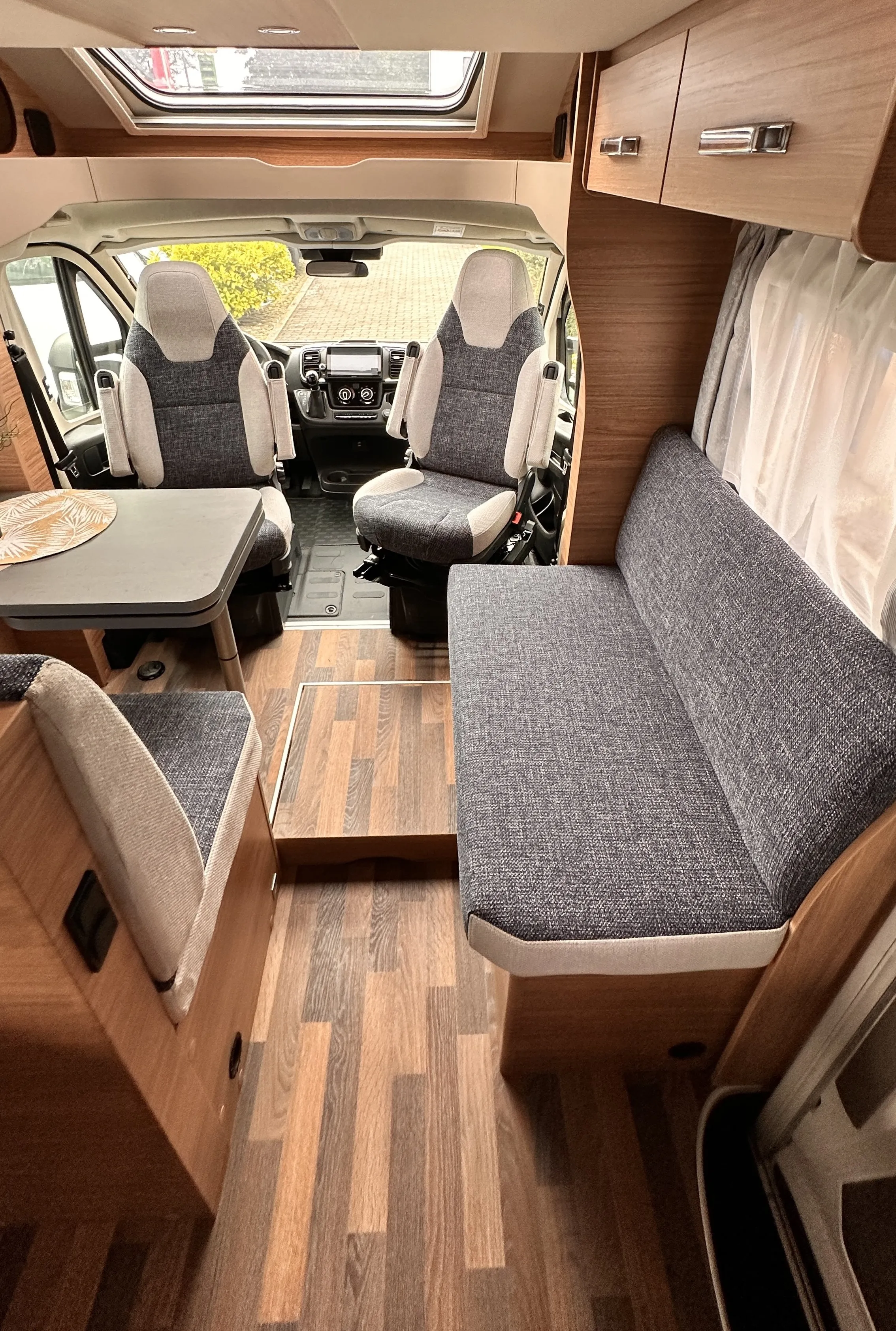 WB CaraSuite 650 MF 4946 (11).JPG