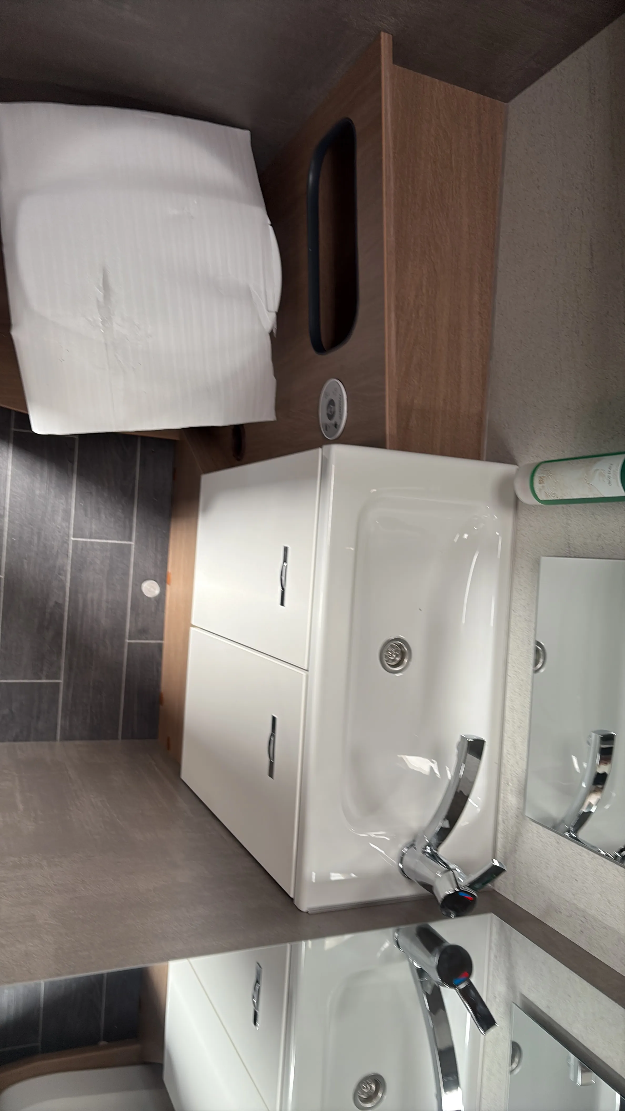 CAP_3D176D55-70CB-47D2-9F56-9175A5D2B8E7.jpg