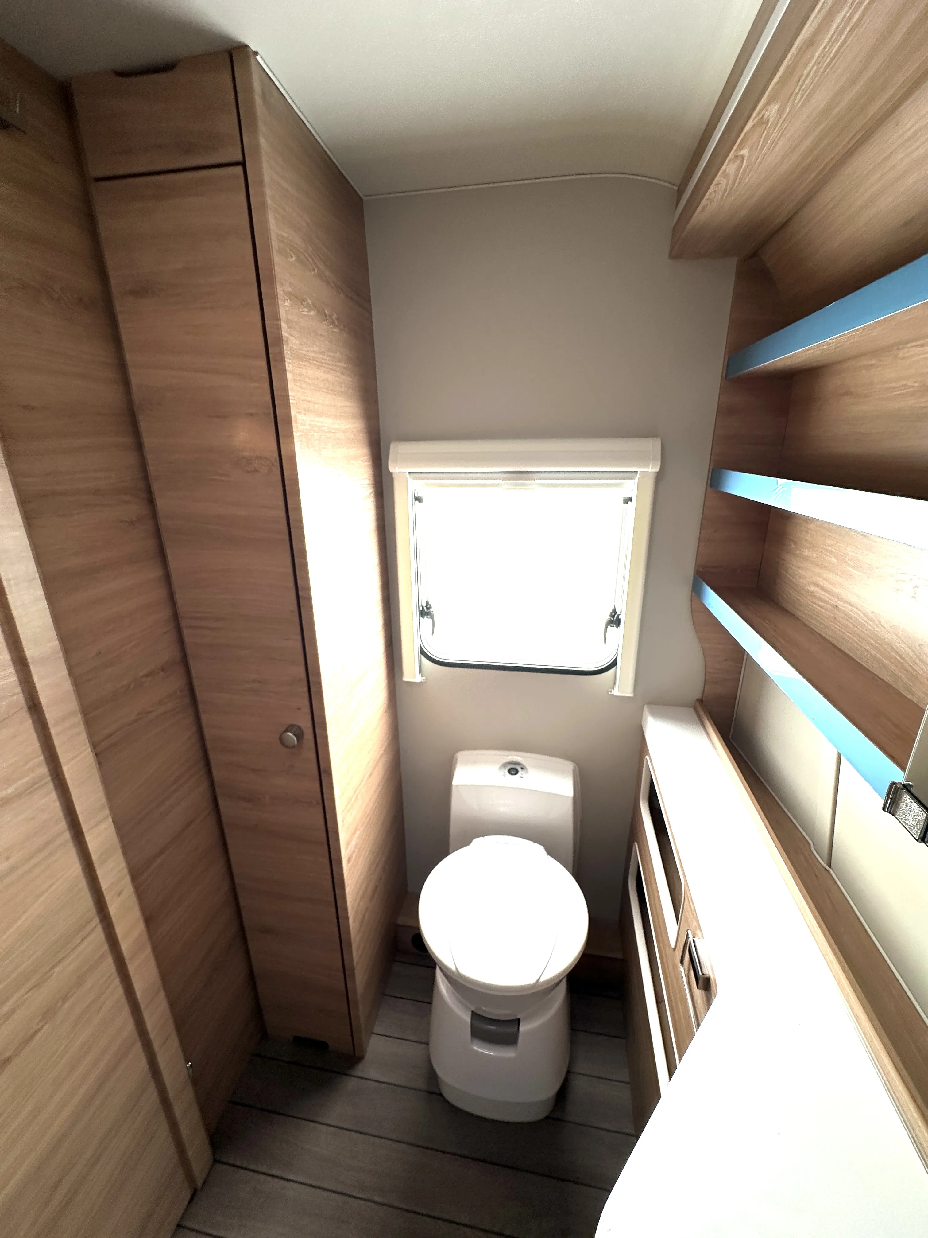 Knaus SW 650 PXB 5272 (18).JPG