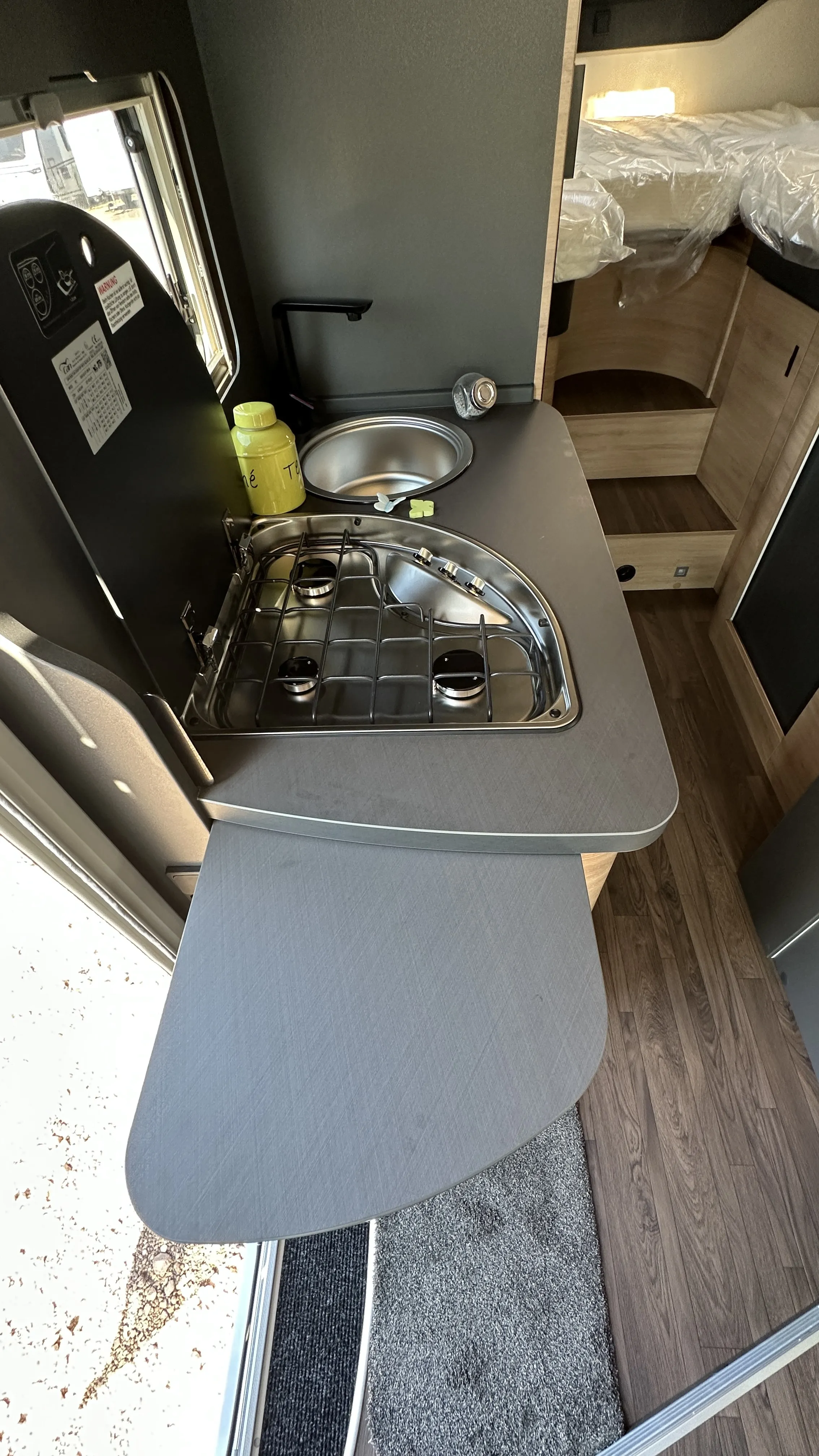 Knaus Live I 650 MEG 5220 (8).JPG