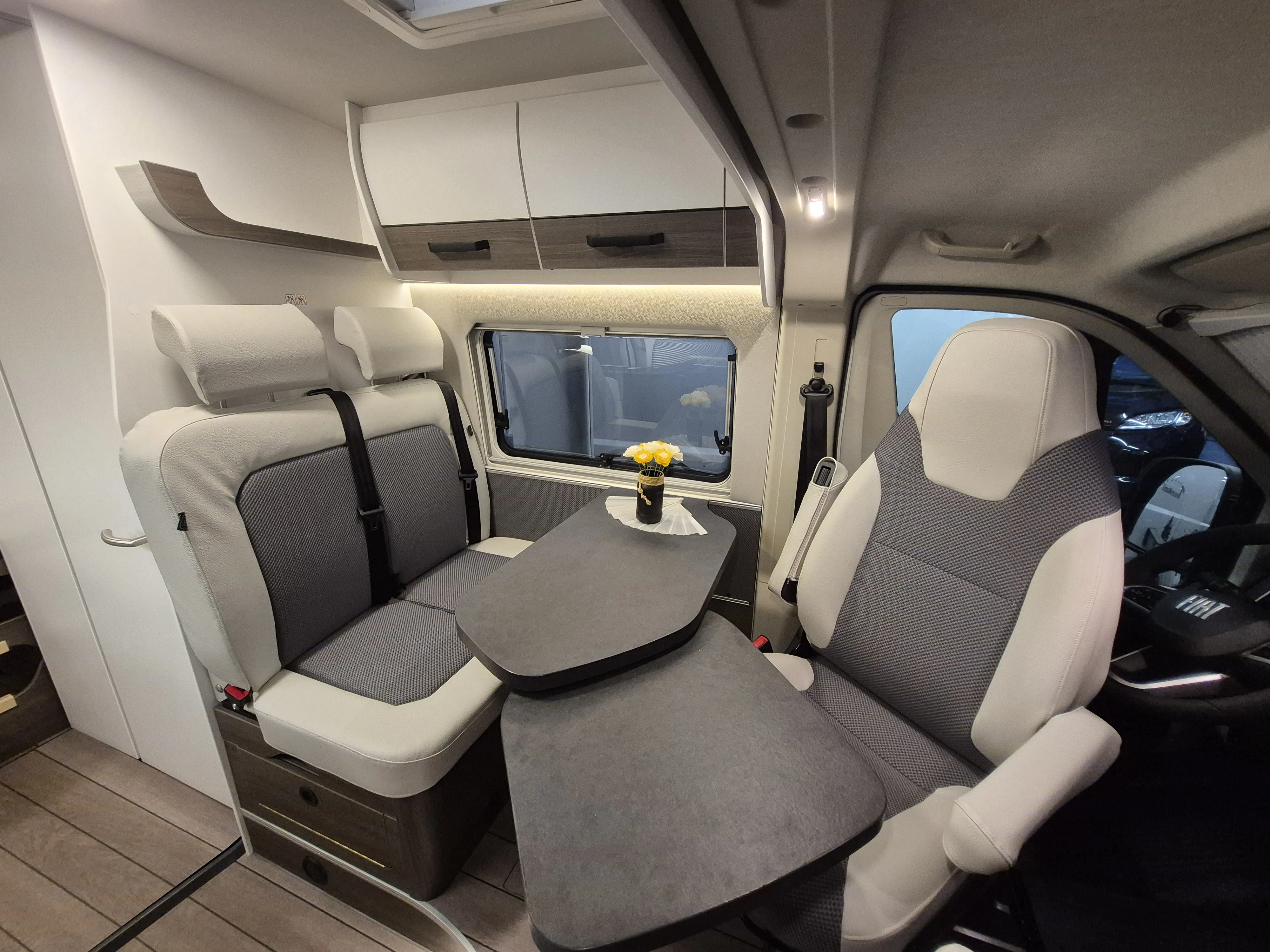 44321996.jpg