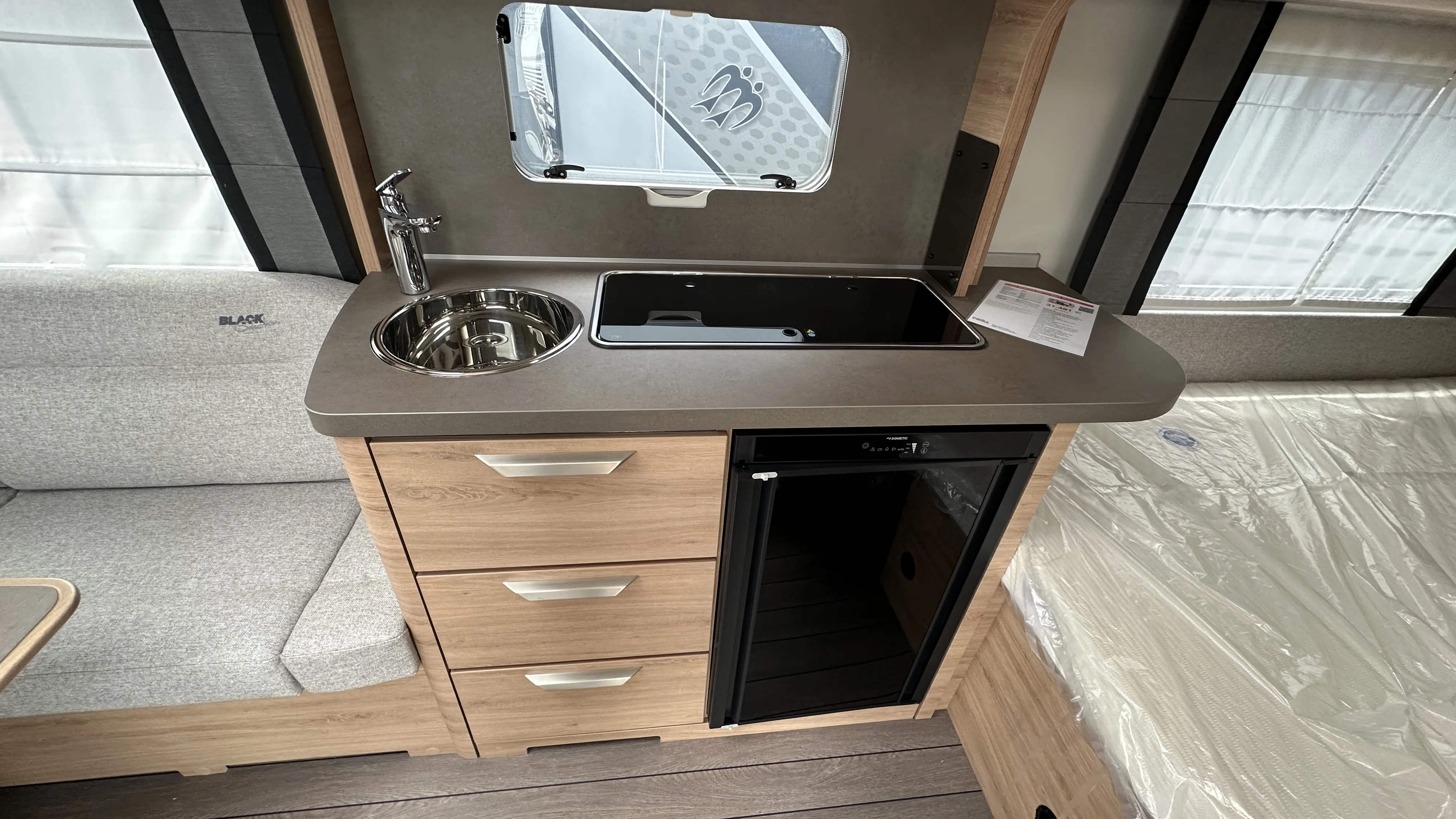 Knaus SW 450 FU 5141 (7).JPG