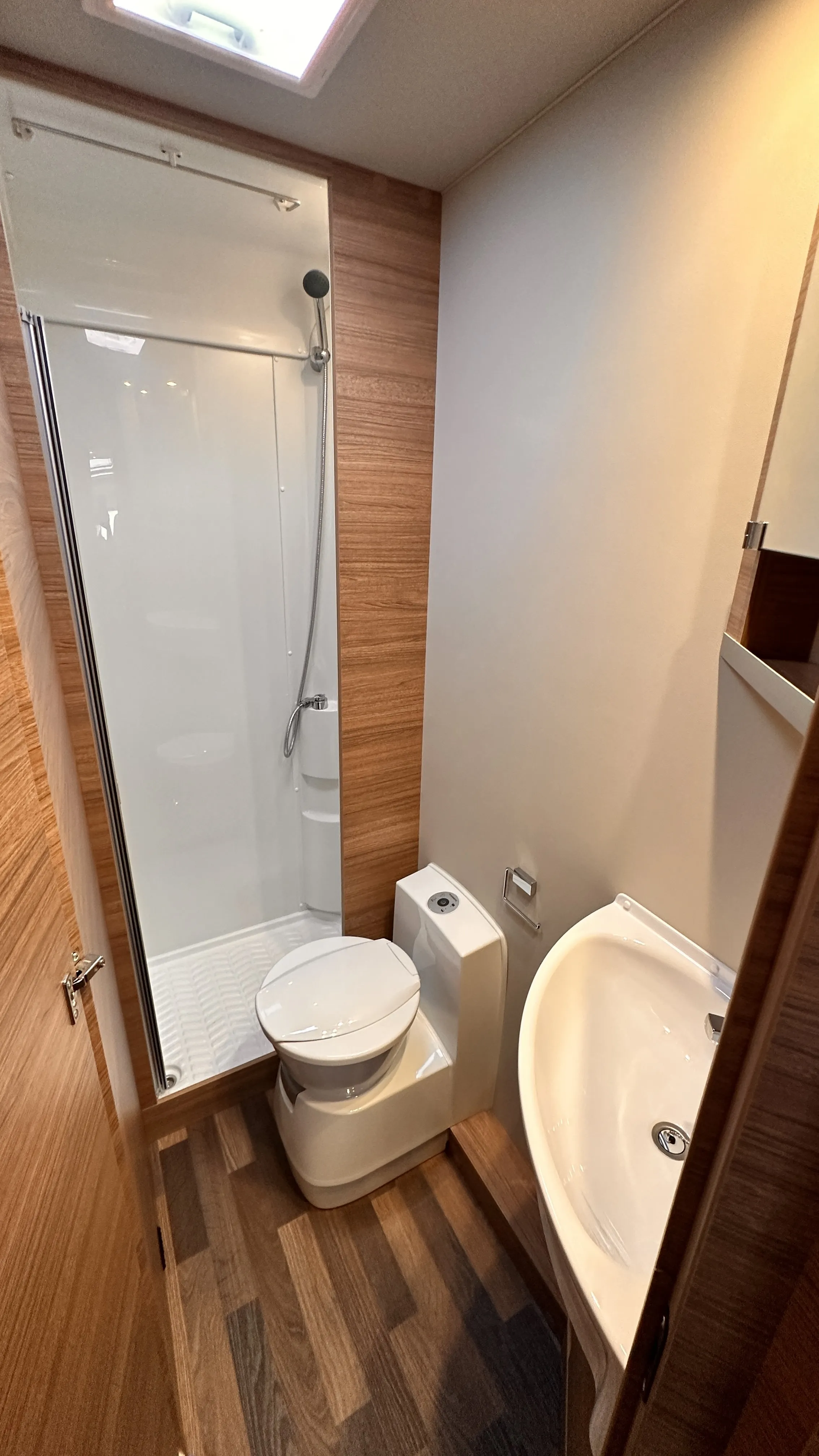 WB CaraSuite 650 MF 4946 (22).JPG