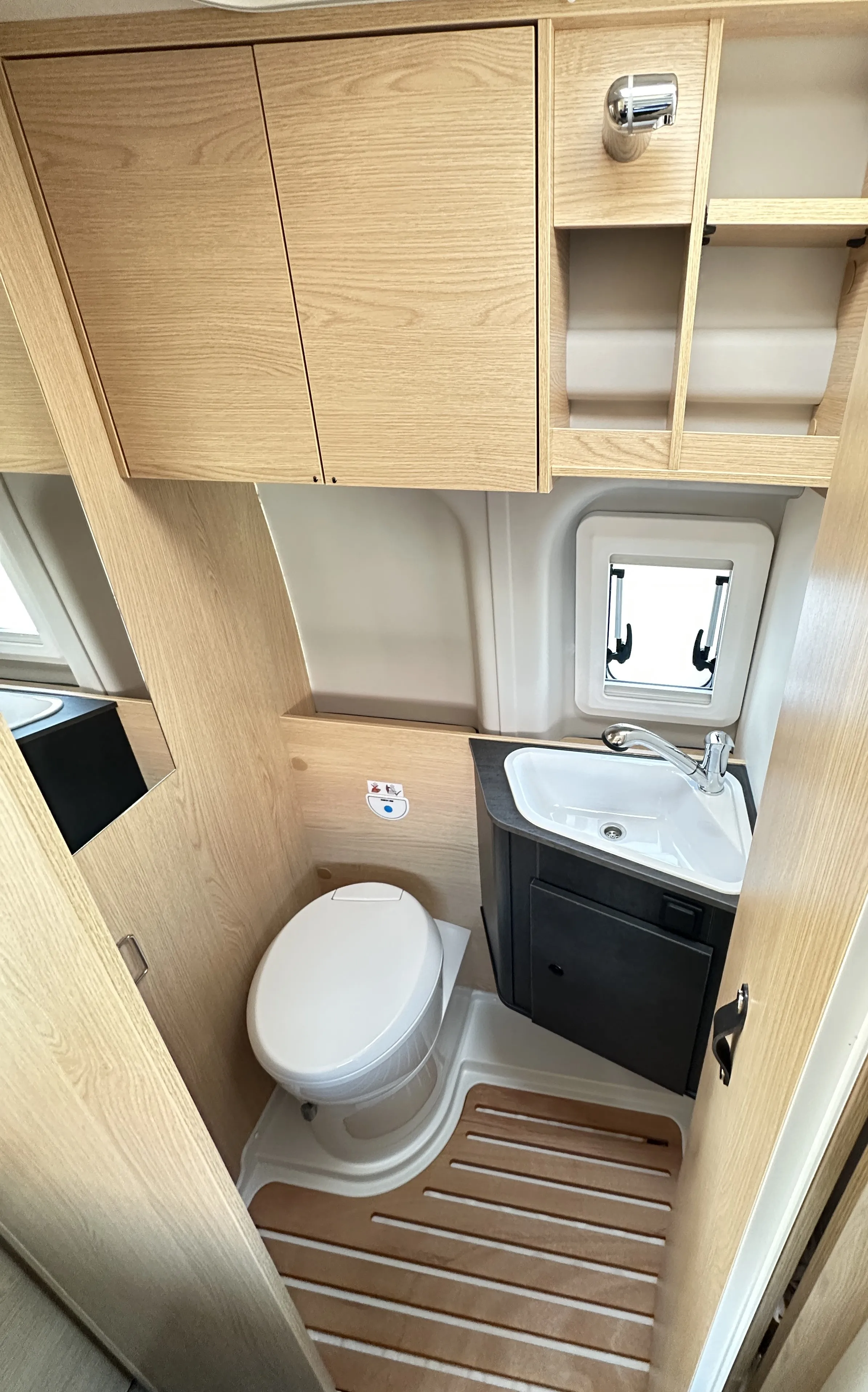 Sunlight A Cliff 4 x 4 -5065   (9).JPG