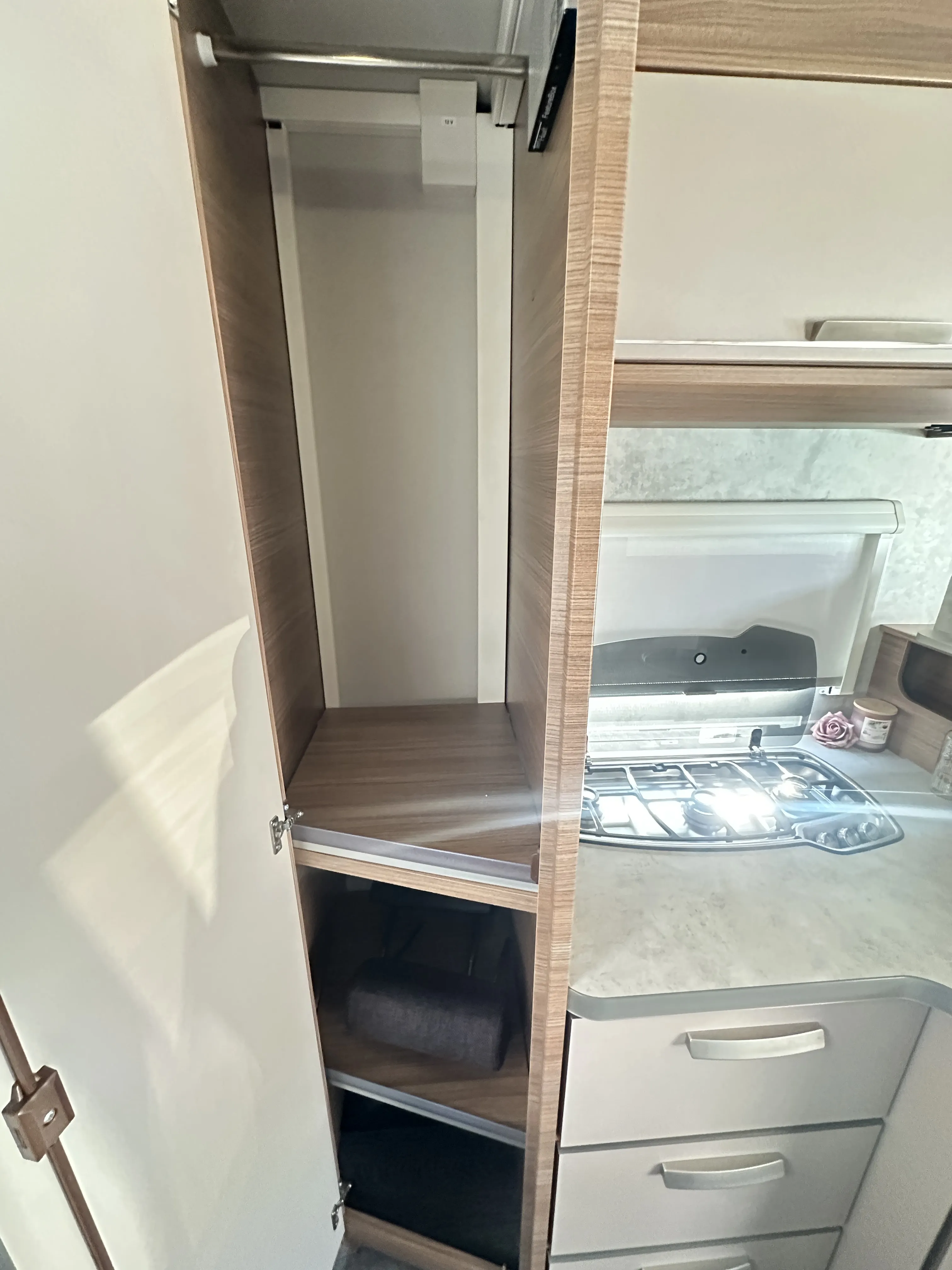 Knaus Live Wave 650 MF gebr. 5067 (18)7.webp