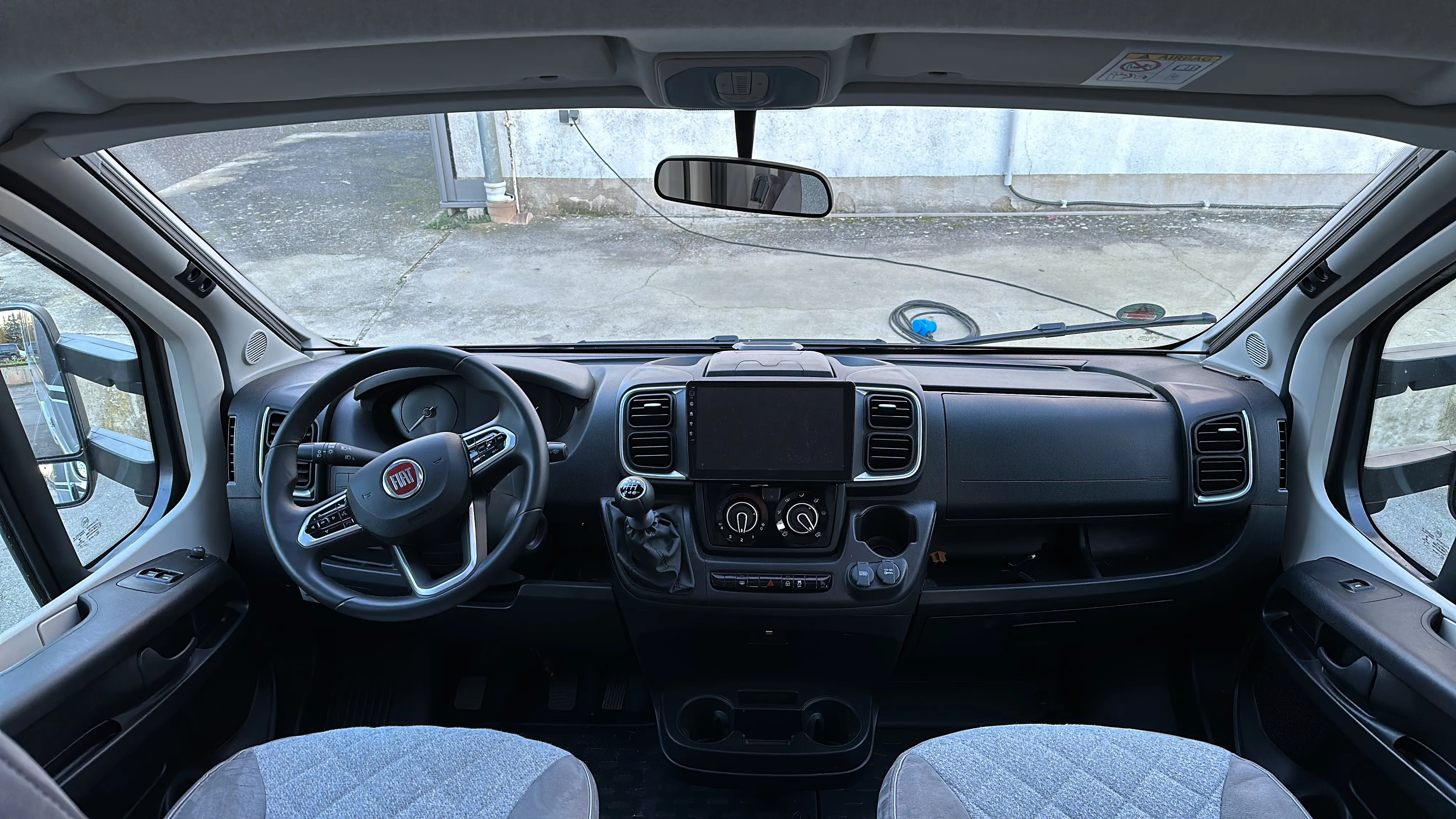 38577640.jpg
