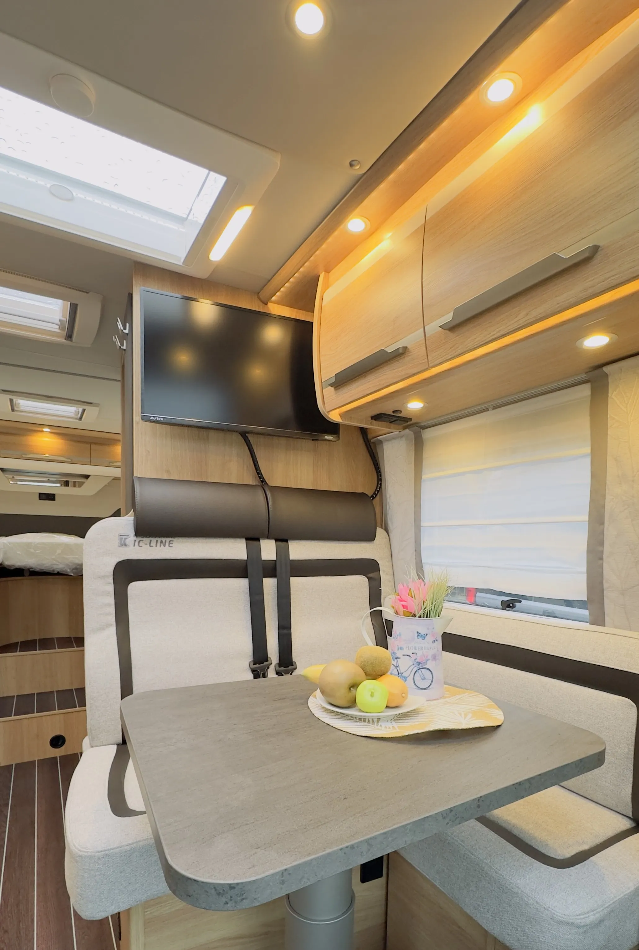 Knaus sky Ti 650 MEG 4981 (12).JPG