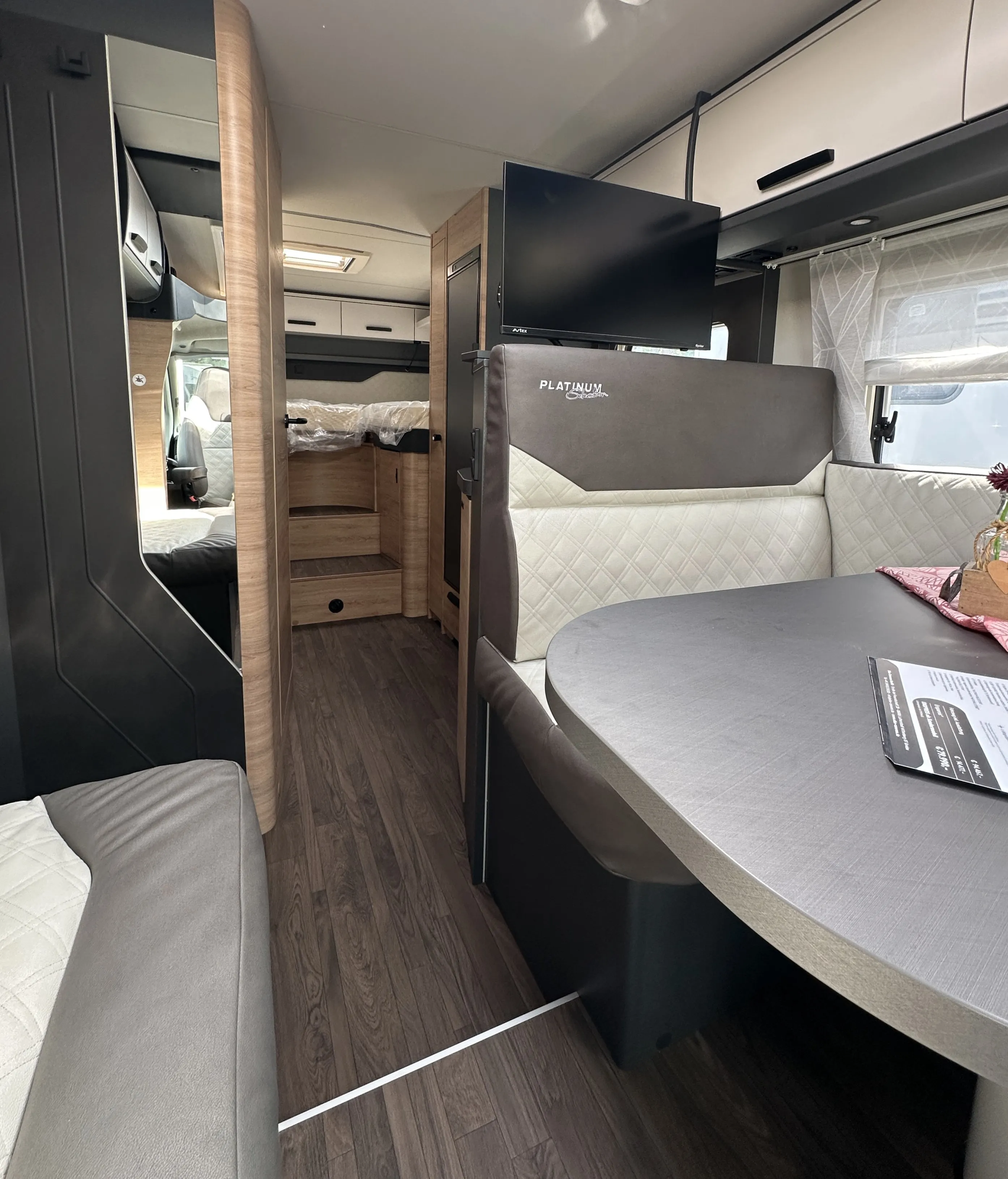 Knaus Live Ti 700 Sondermodell 25 Years  (17).JPG