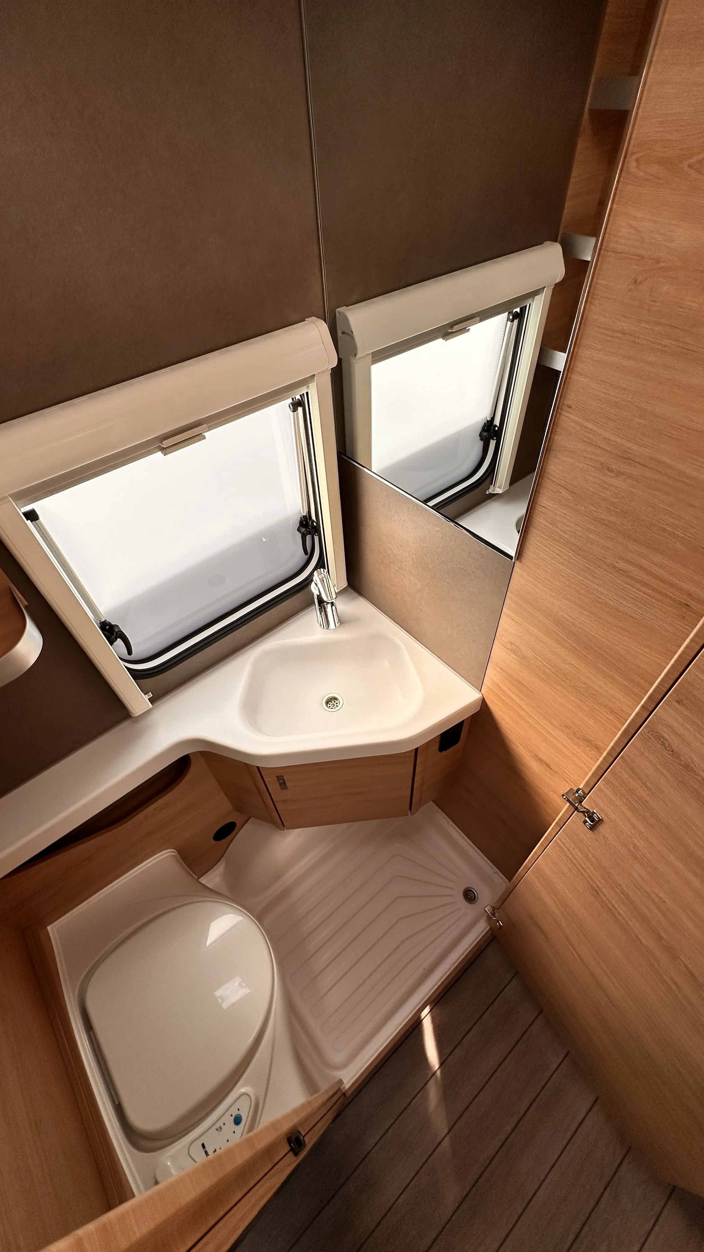 Knaus SW 500 EU 4929 (17).JPG